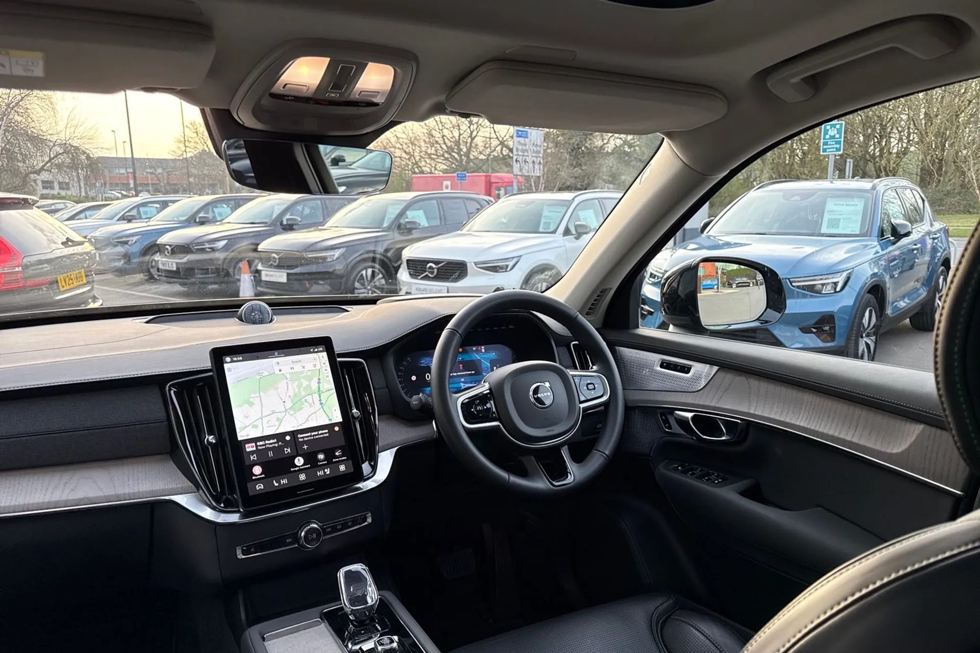 Volvo XC90 thumbnail image number 35