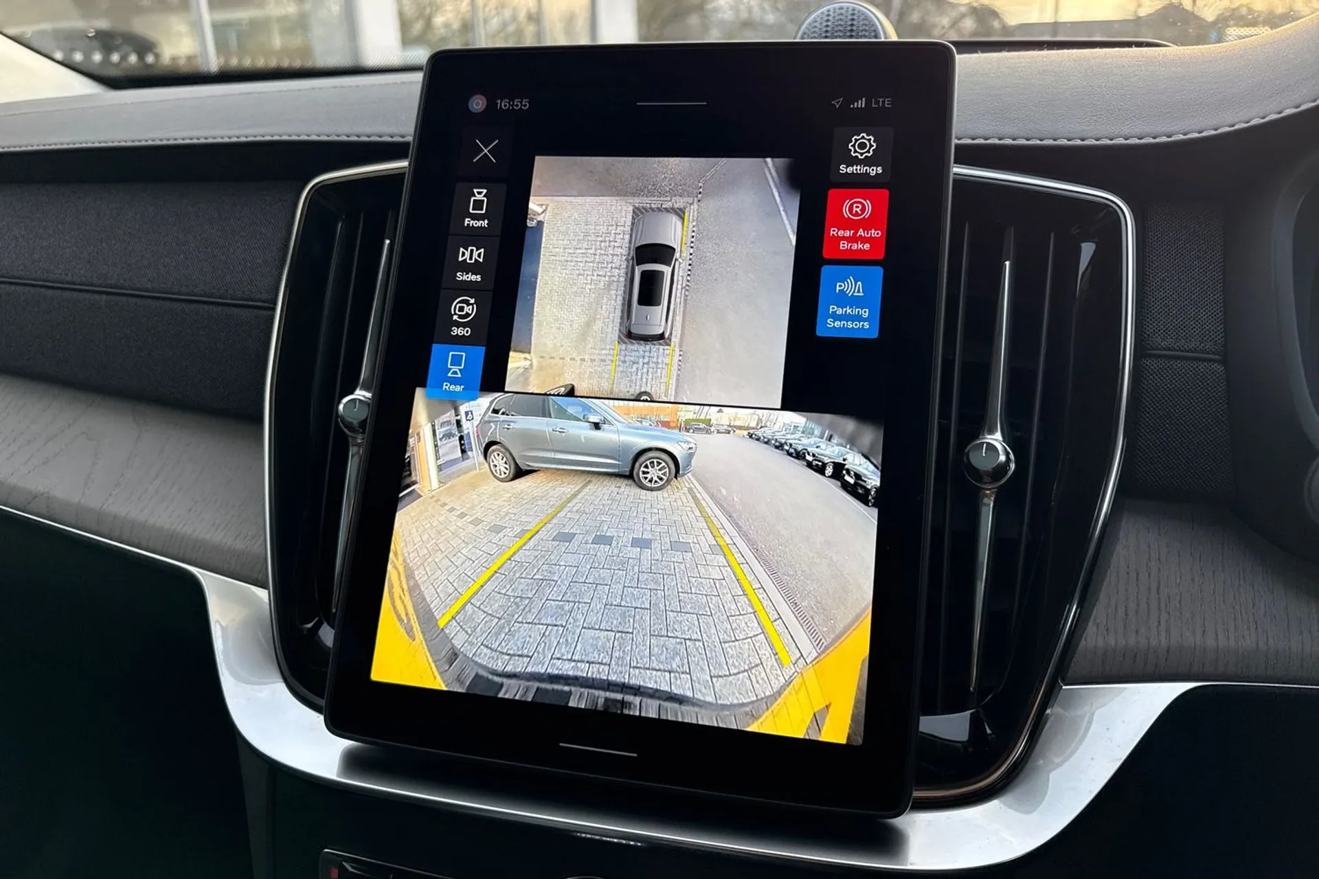 Volvo XC90 thumbnail image number 40