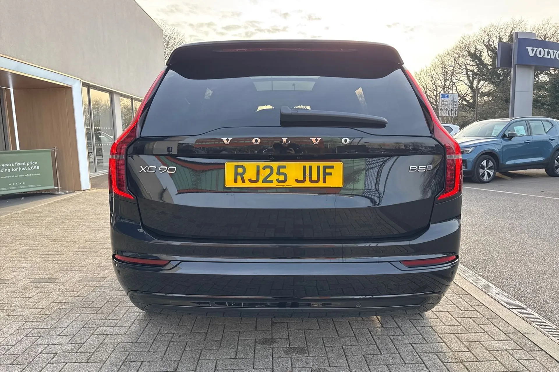 Volvo XC90 thumbnail image number 10