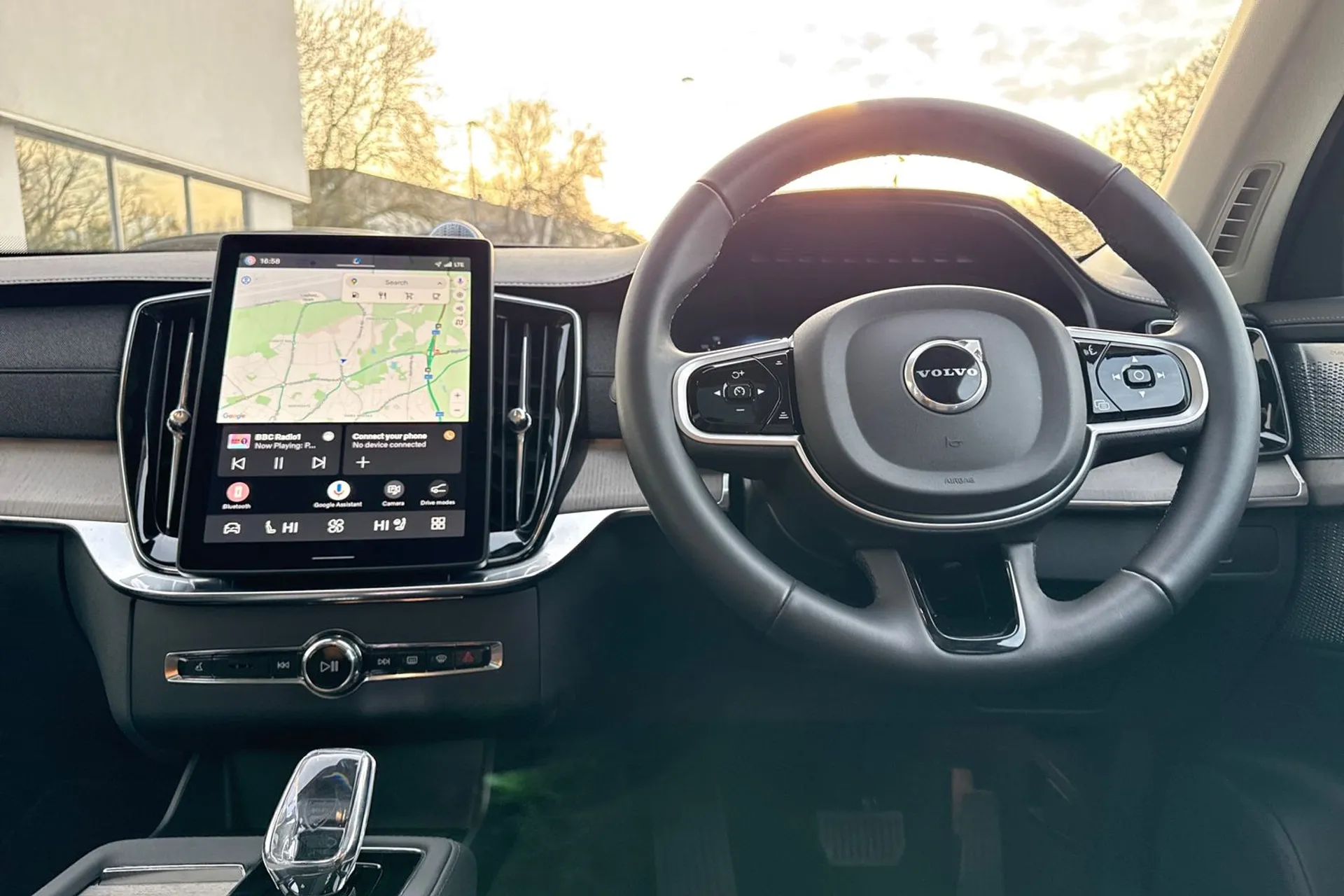 Volvo XC90 thumbnail image number 36