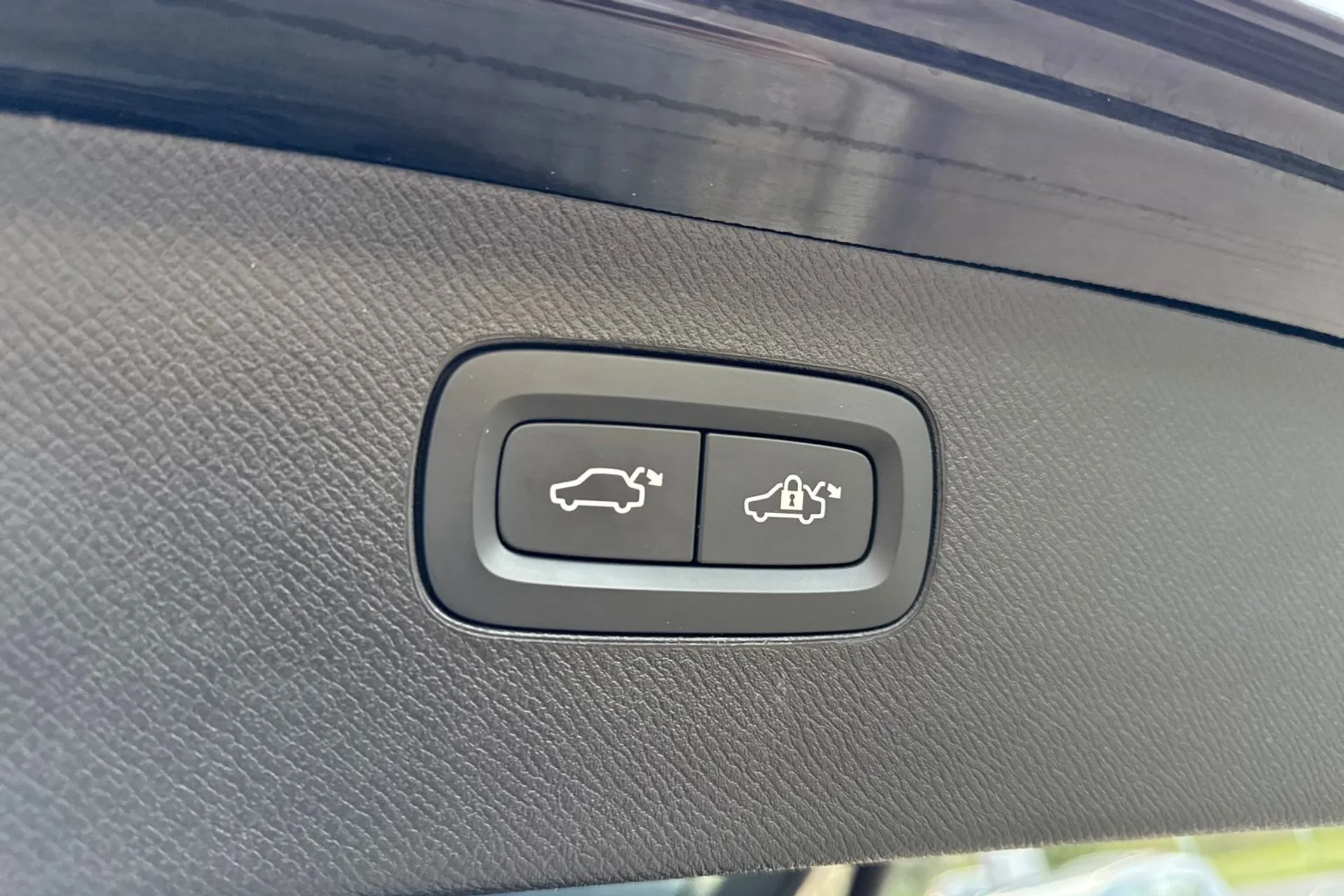 Volvo XC90 thumbnail image number 22