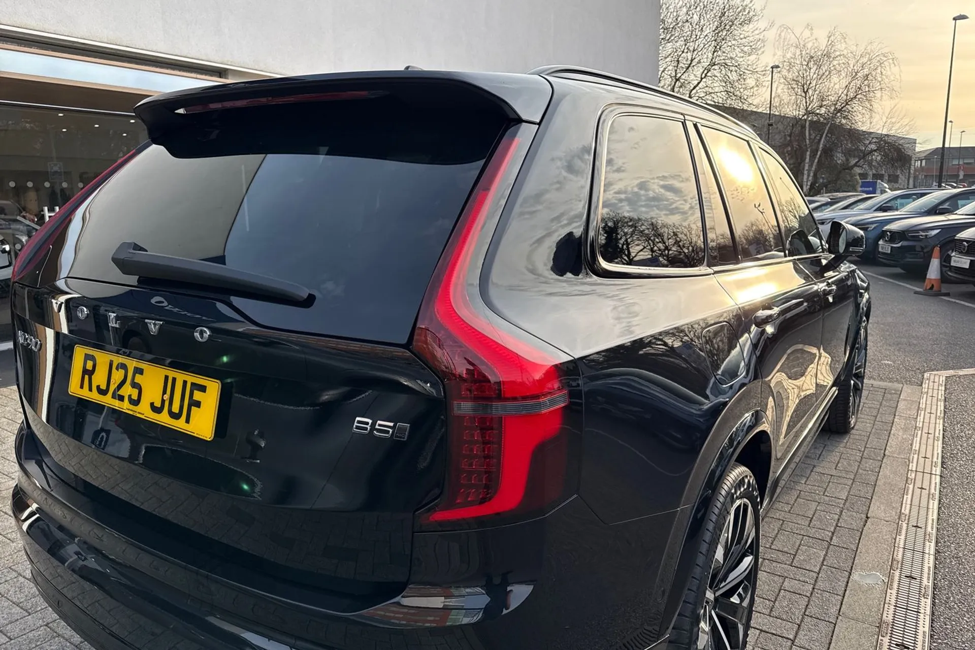 Volvo XC90 thumbnail image number 16