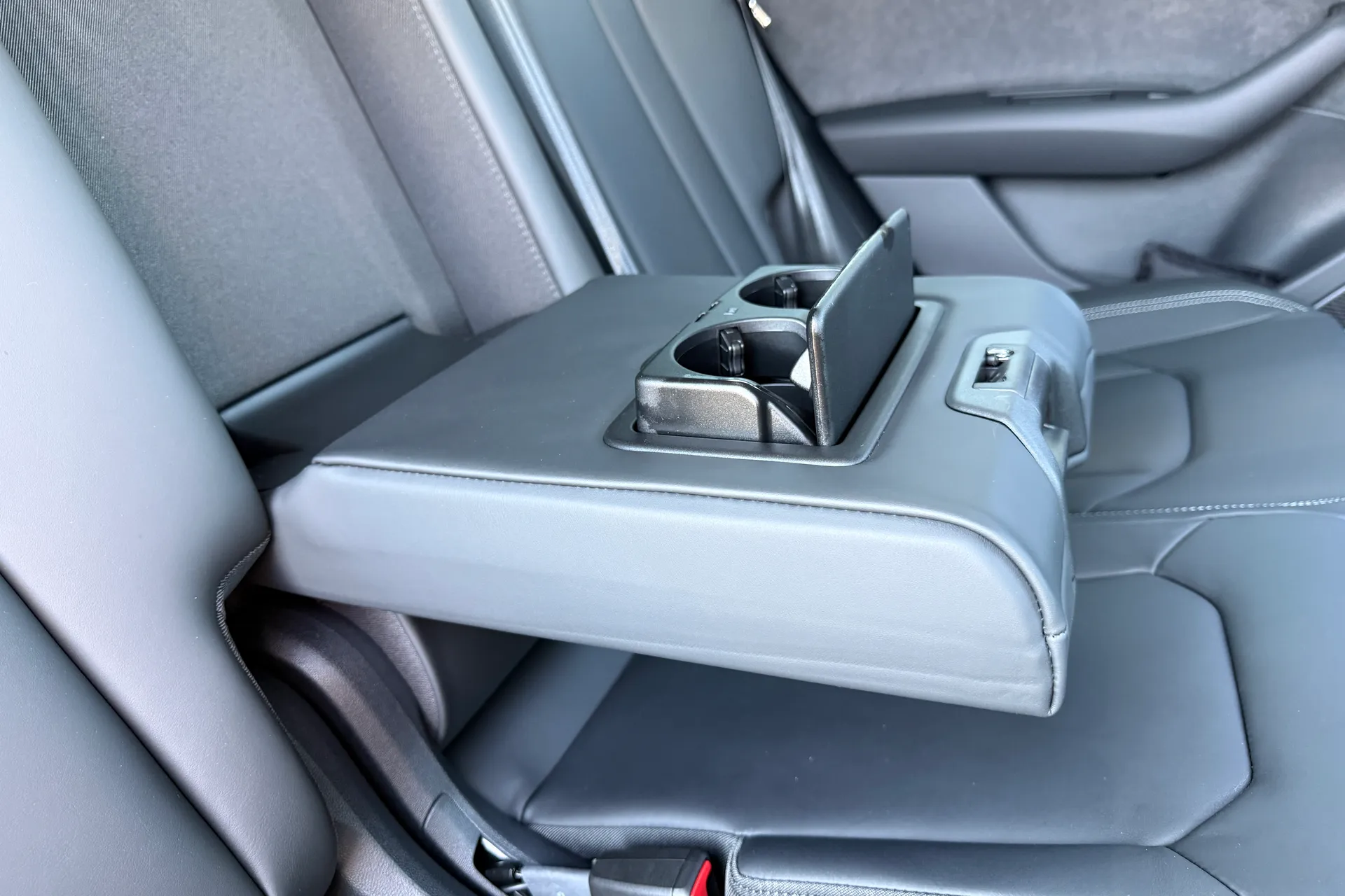Audi Q8 thumbnail image number 48