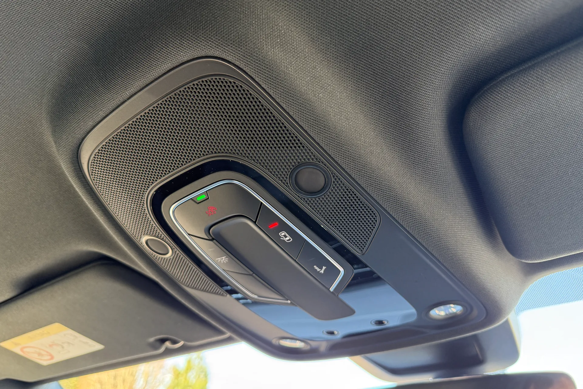 Audi Q8 thumbnail image number 19