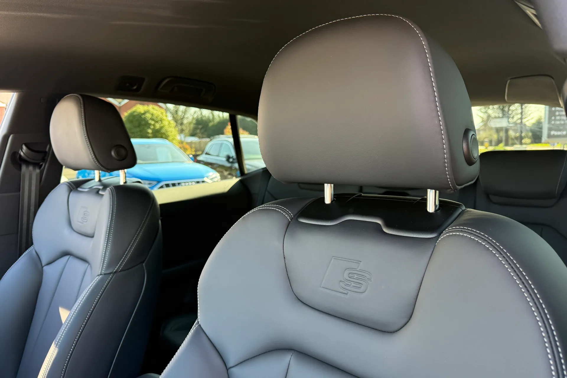Audi Q8 thumbnail image number 33
