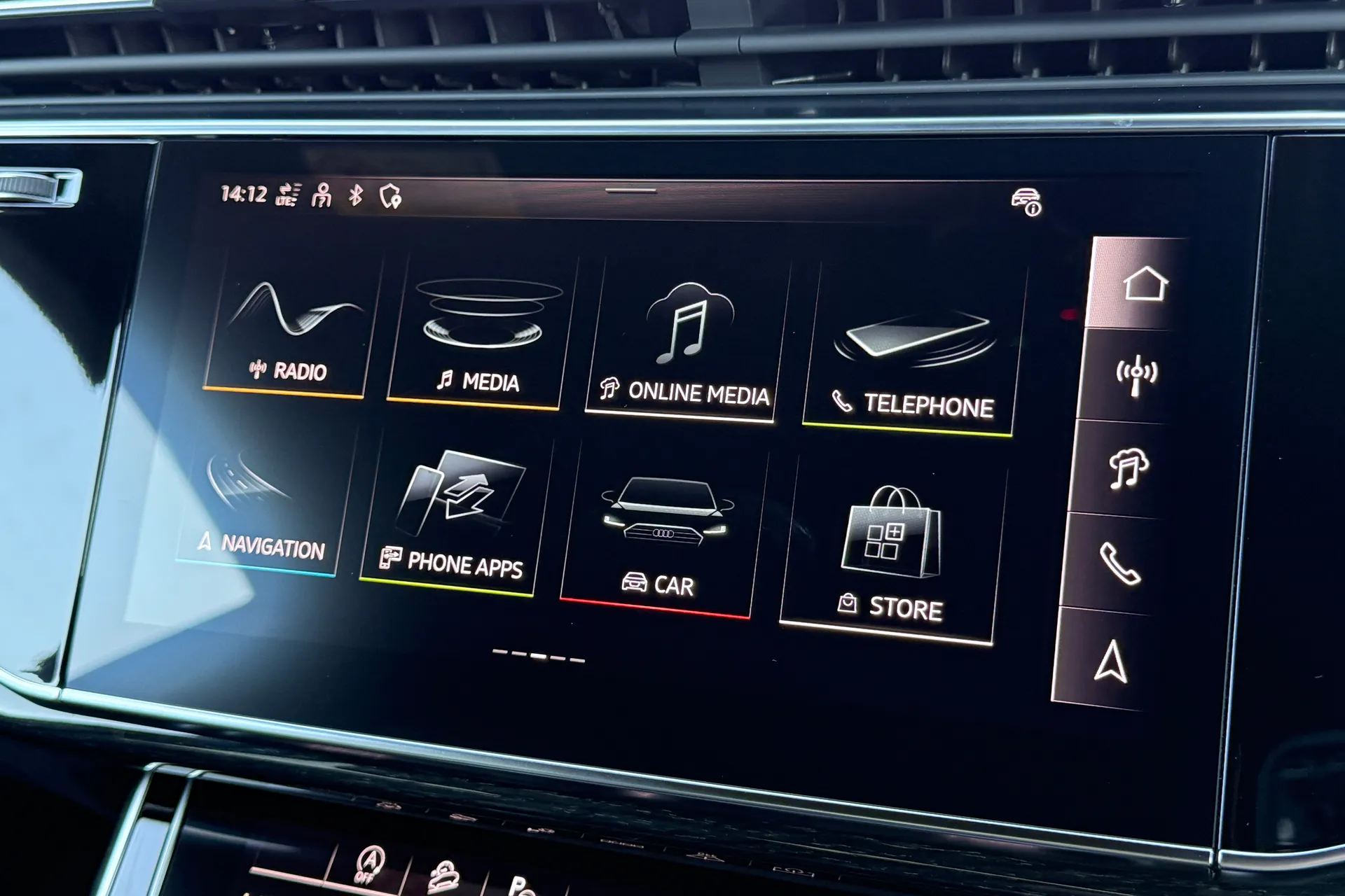 Audi Q8 thumbnail image number 13