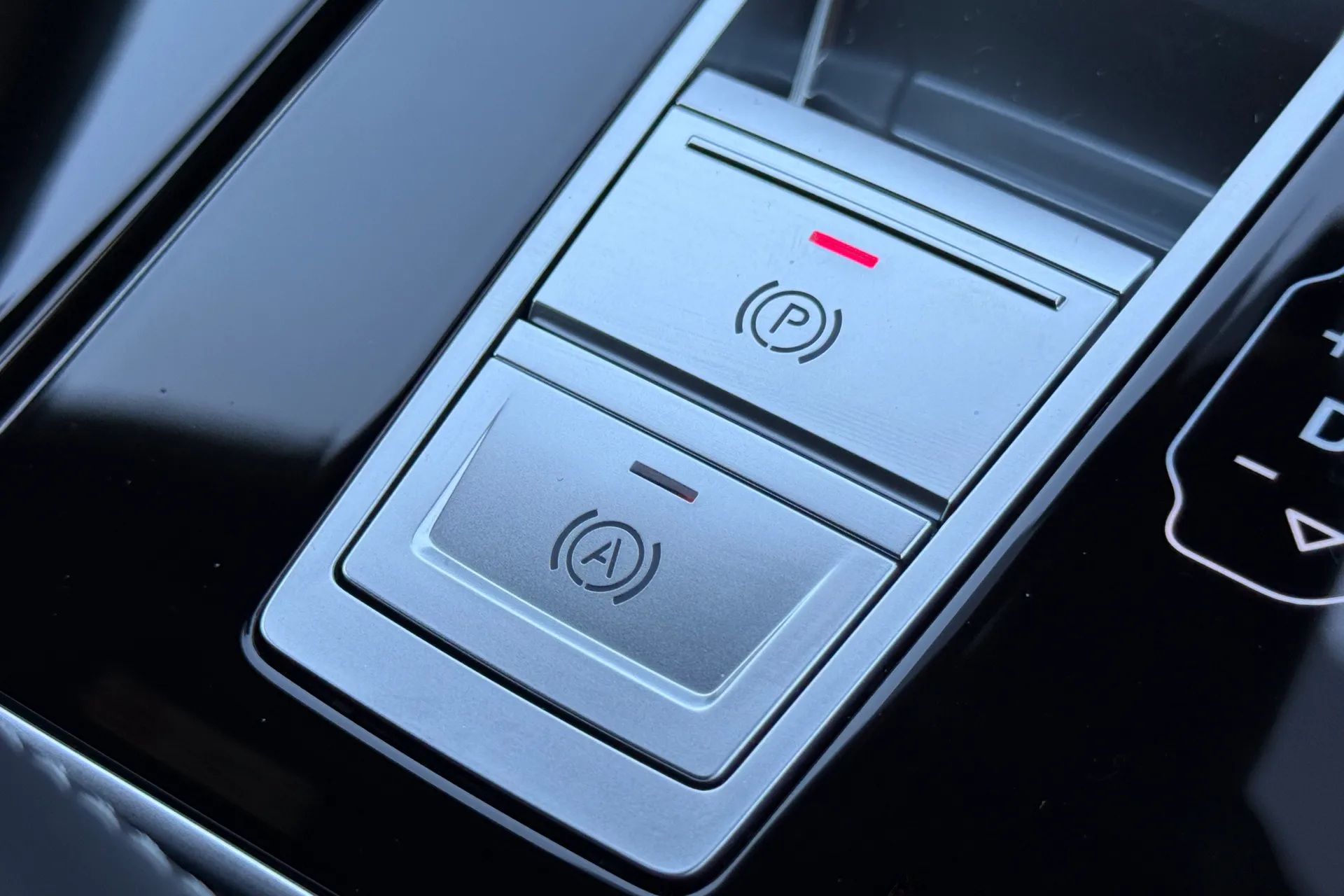 Audi Q8 thumbnail image number 43