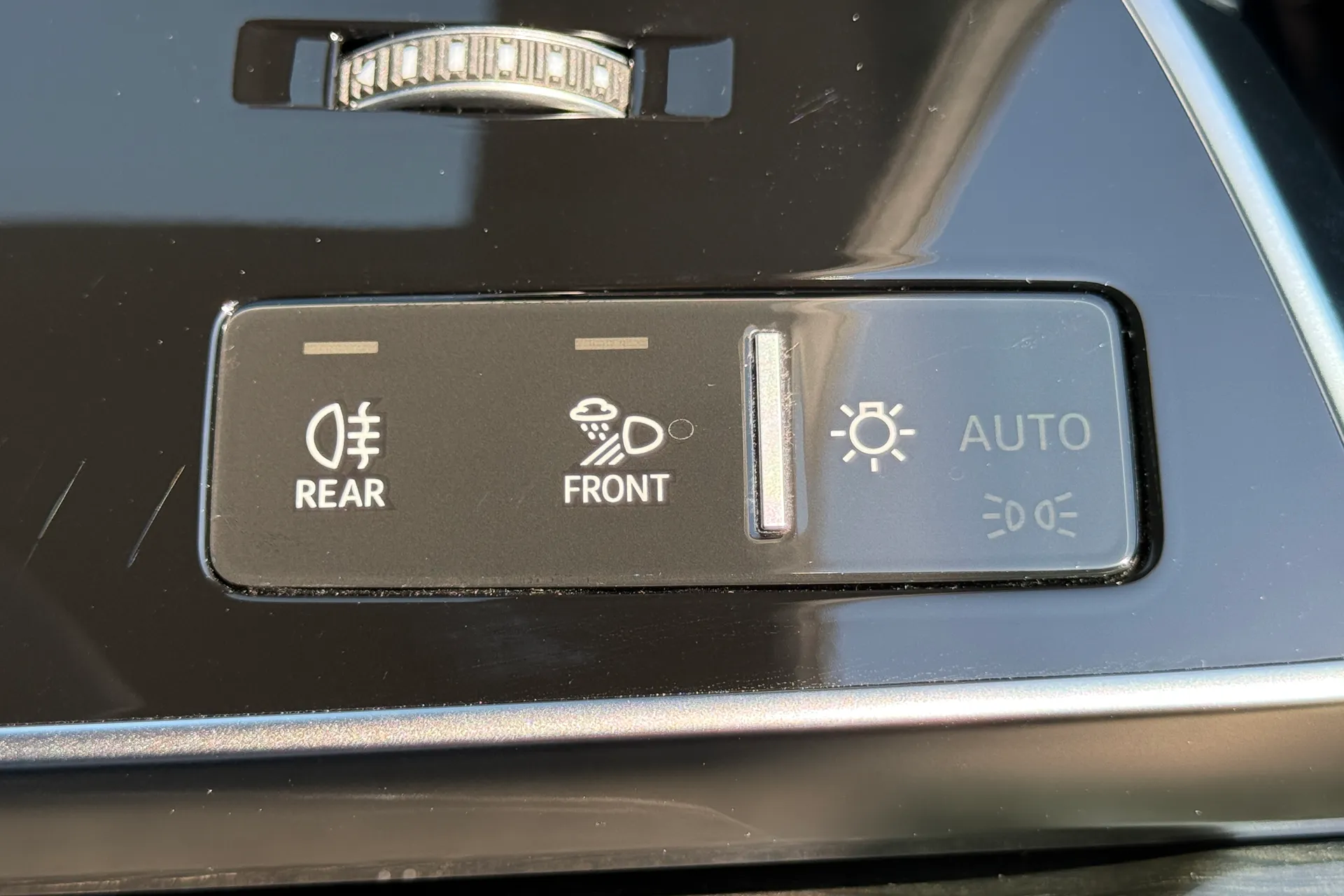 Audi Q8 thumbnail image number 25