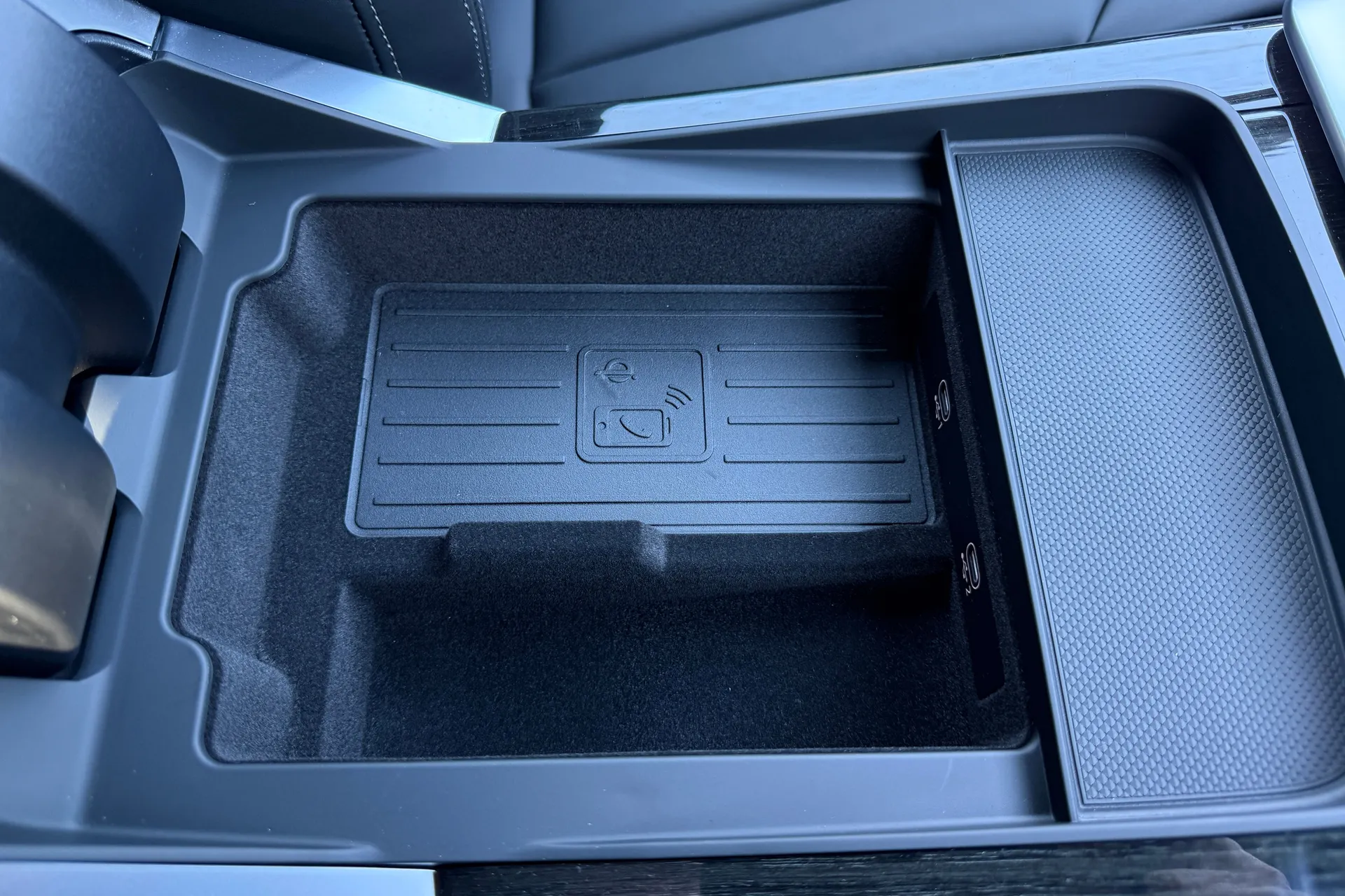 Audi Q8 thumbnail image number 16