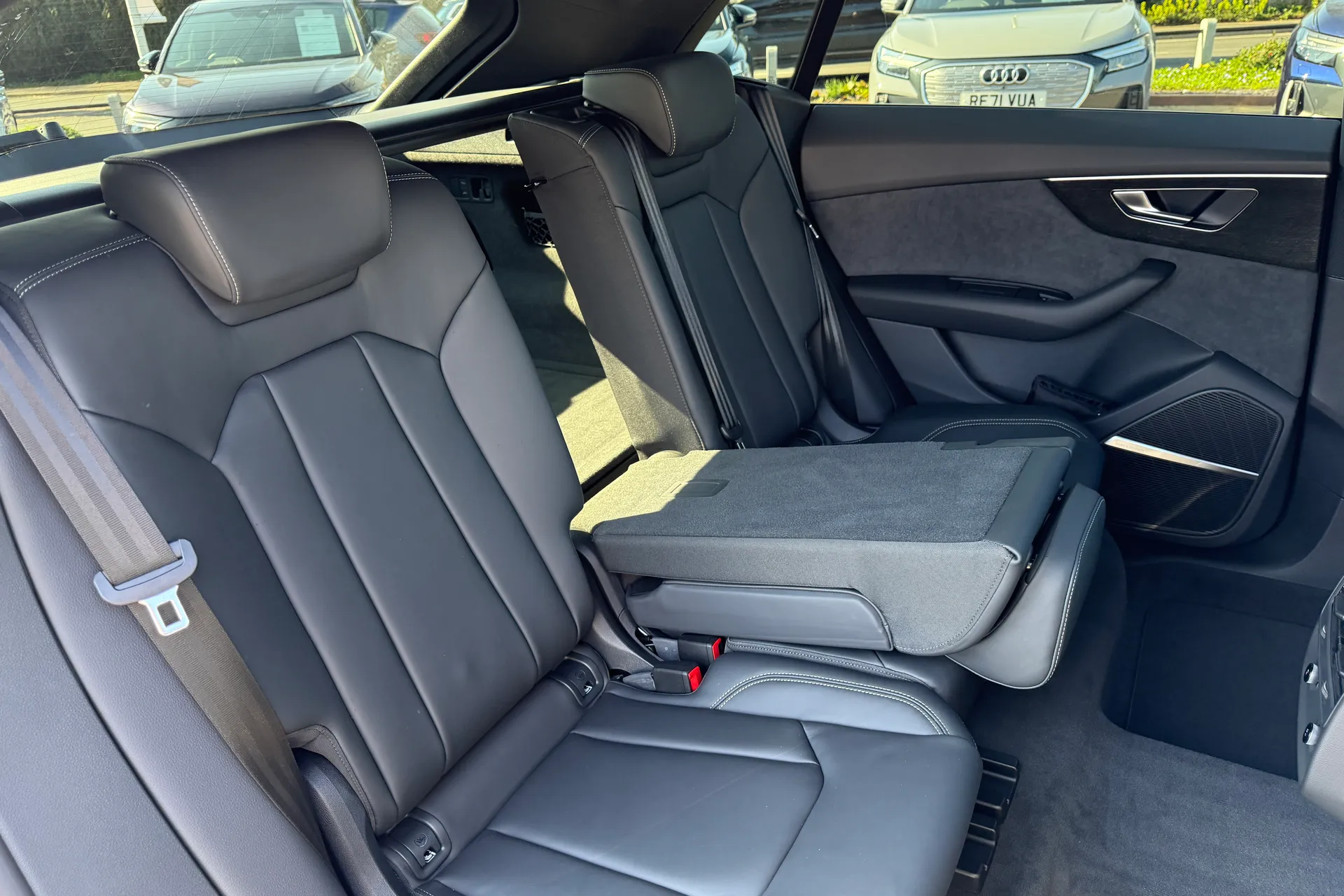 Audi Q8 thumbnail image number 49