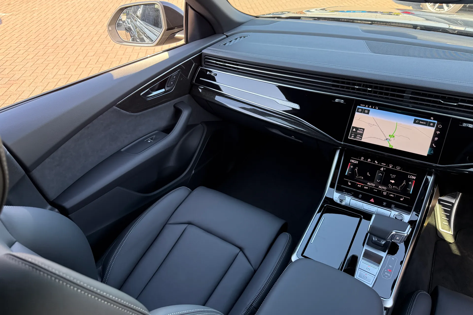 Audi Q8 thumbnail image number 41