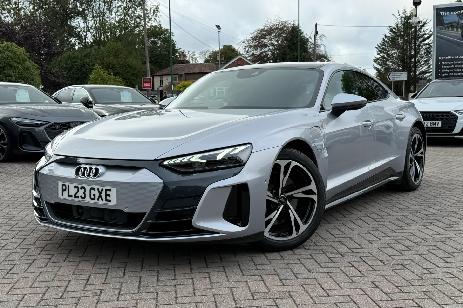Audi e-tron GT thumbnail image number 29