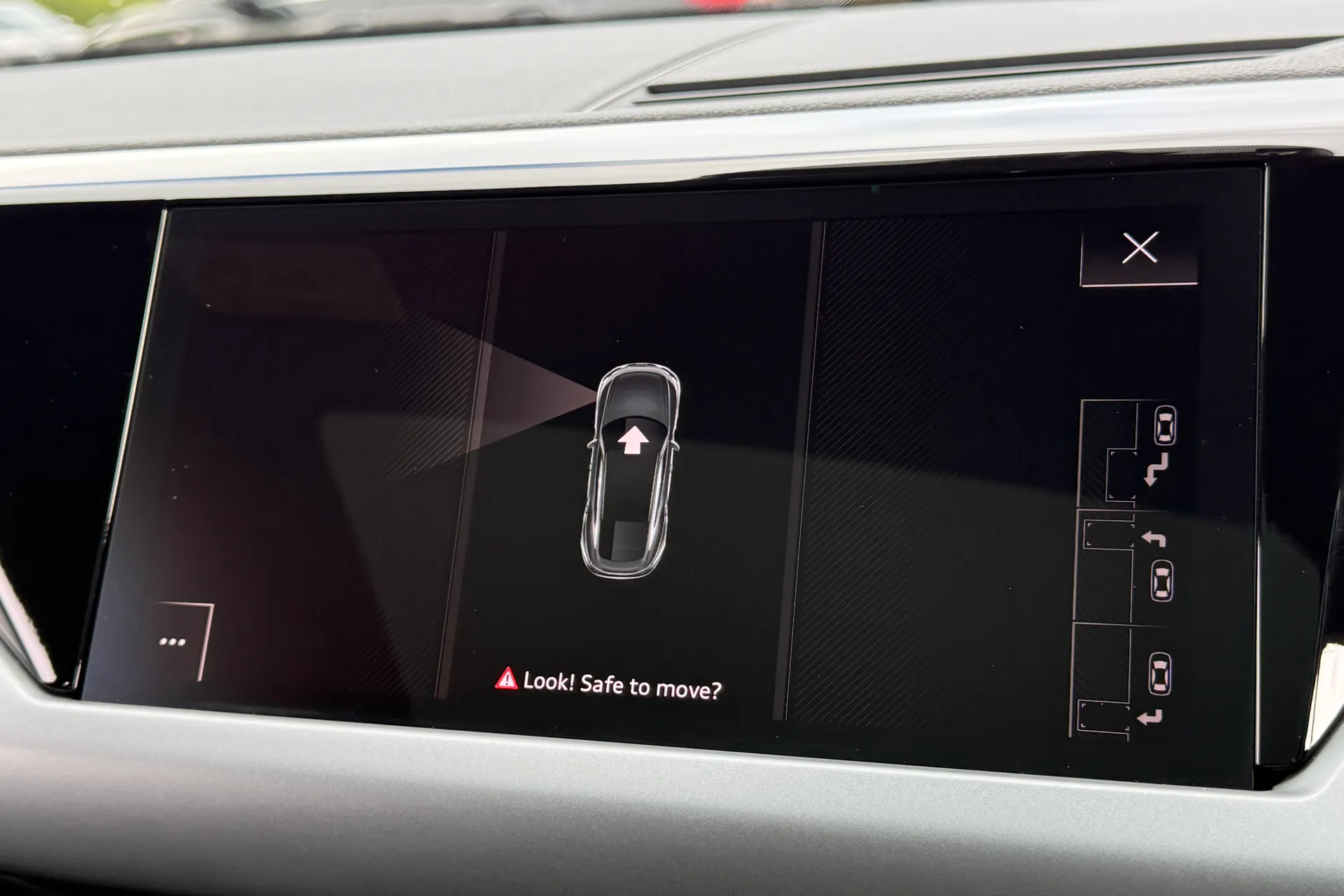 Audi e-tron GT thumbnail image number 11