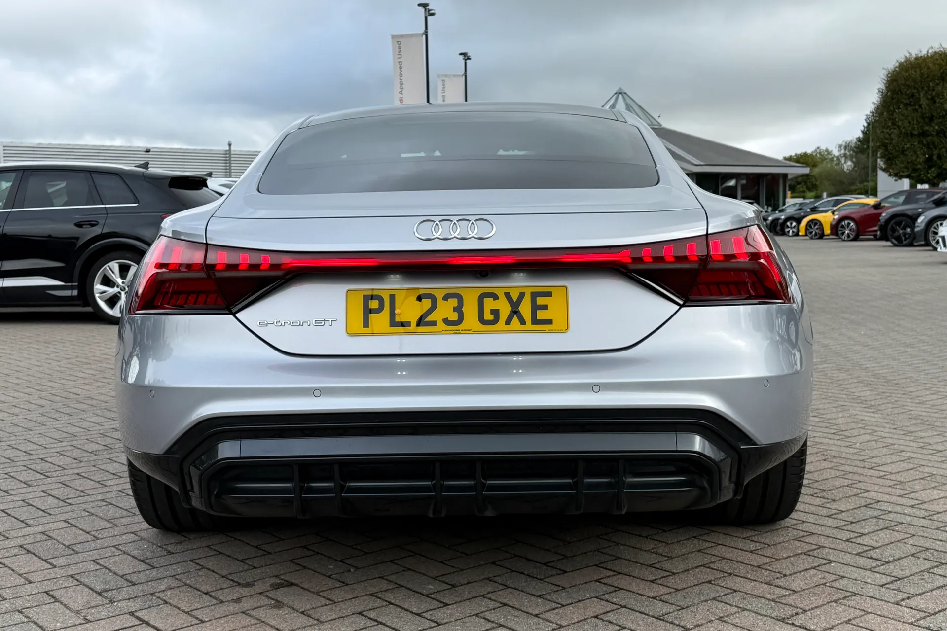 Audi e-tron GT thumbnail image number 37