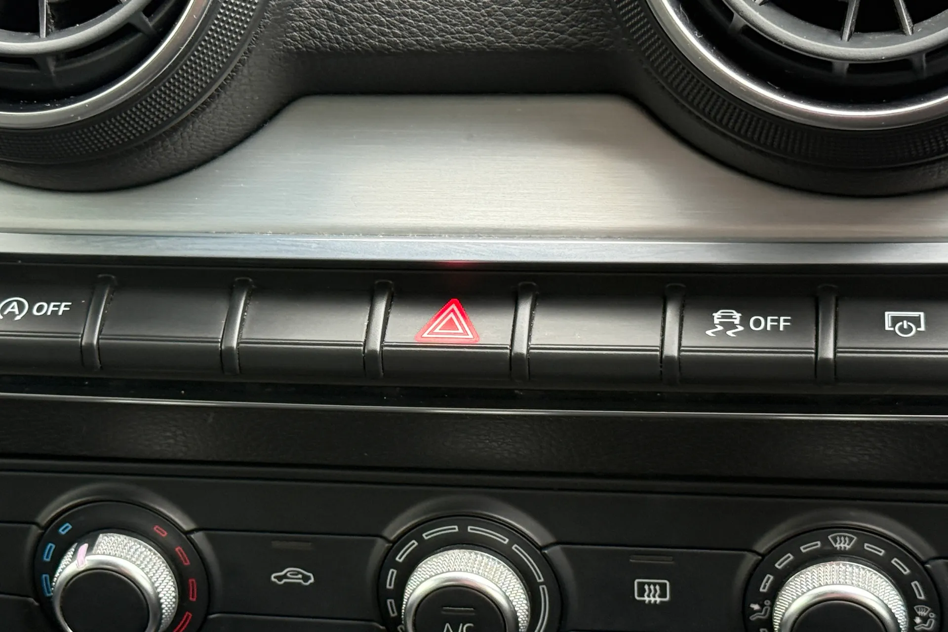 Audi Q2 thumbnail image number 20