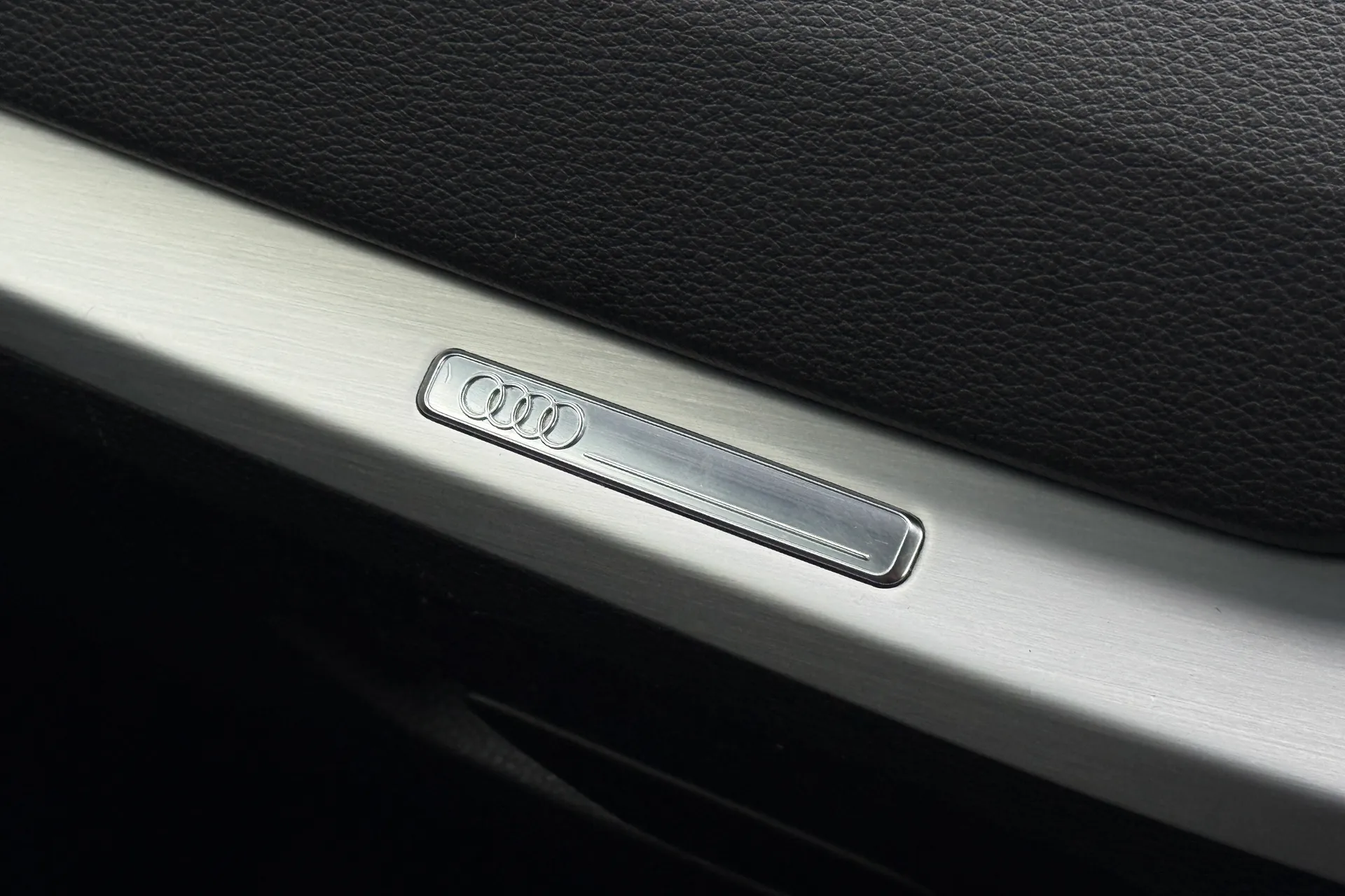 Audi Q2 thumbnail image number 26