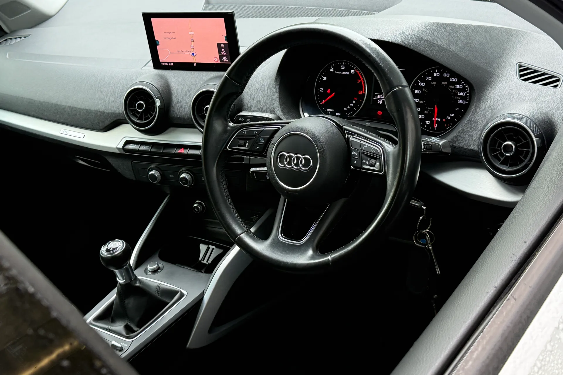 Audi Q2 thumbnail image number 32