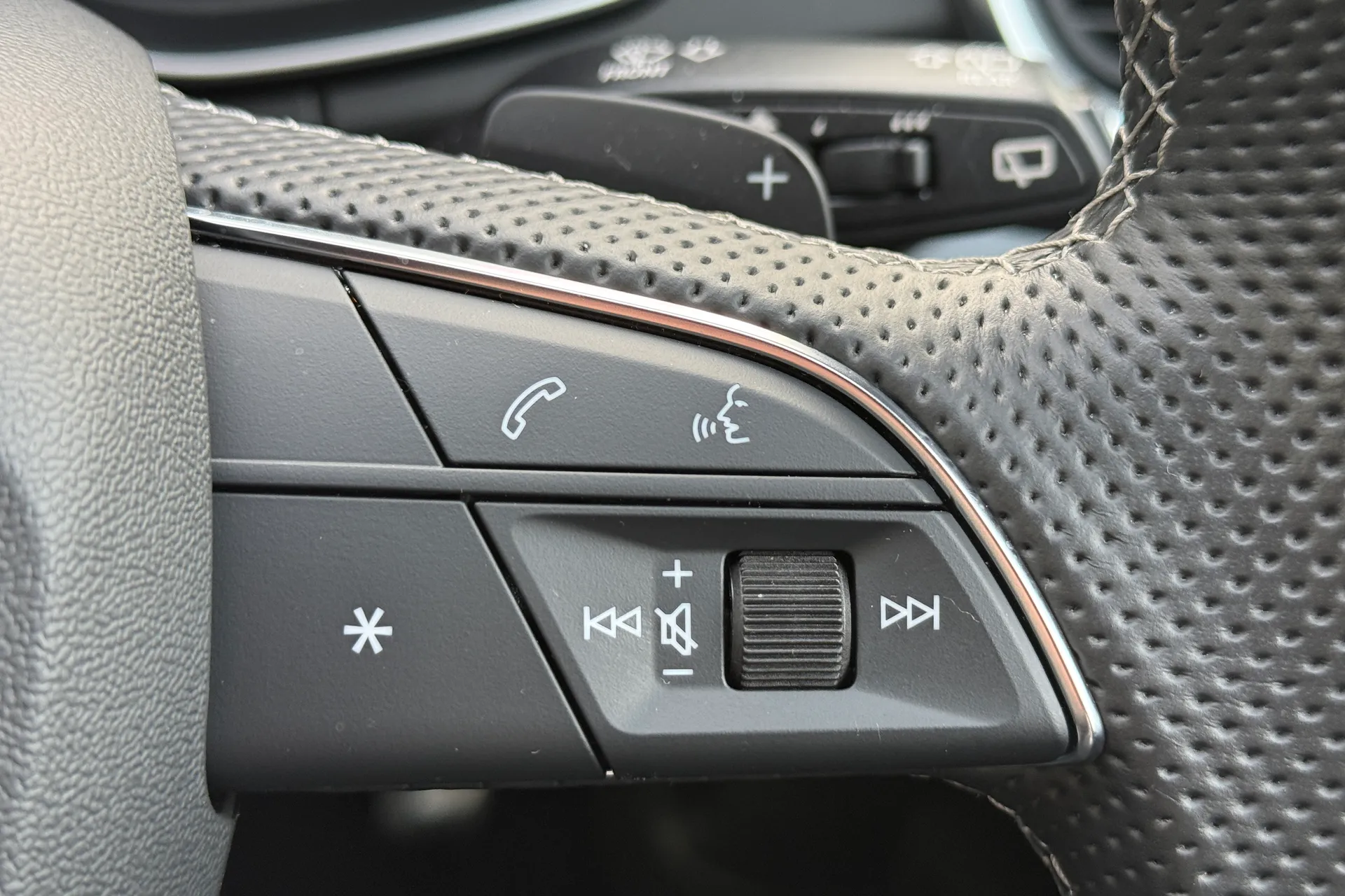 Audi Q5 thumbnail image number 12