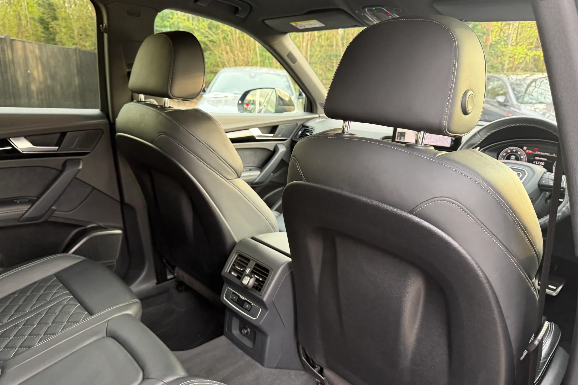 Audi Q5 thumbnail image number 32