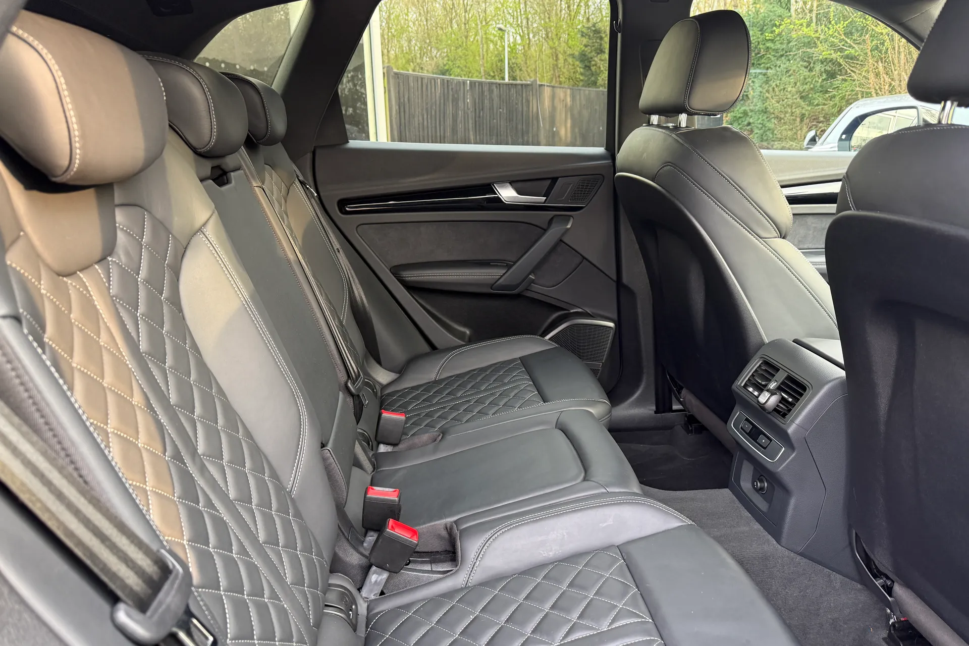 Audi Q5 thumbnail image number 31