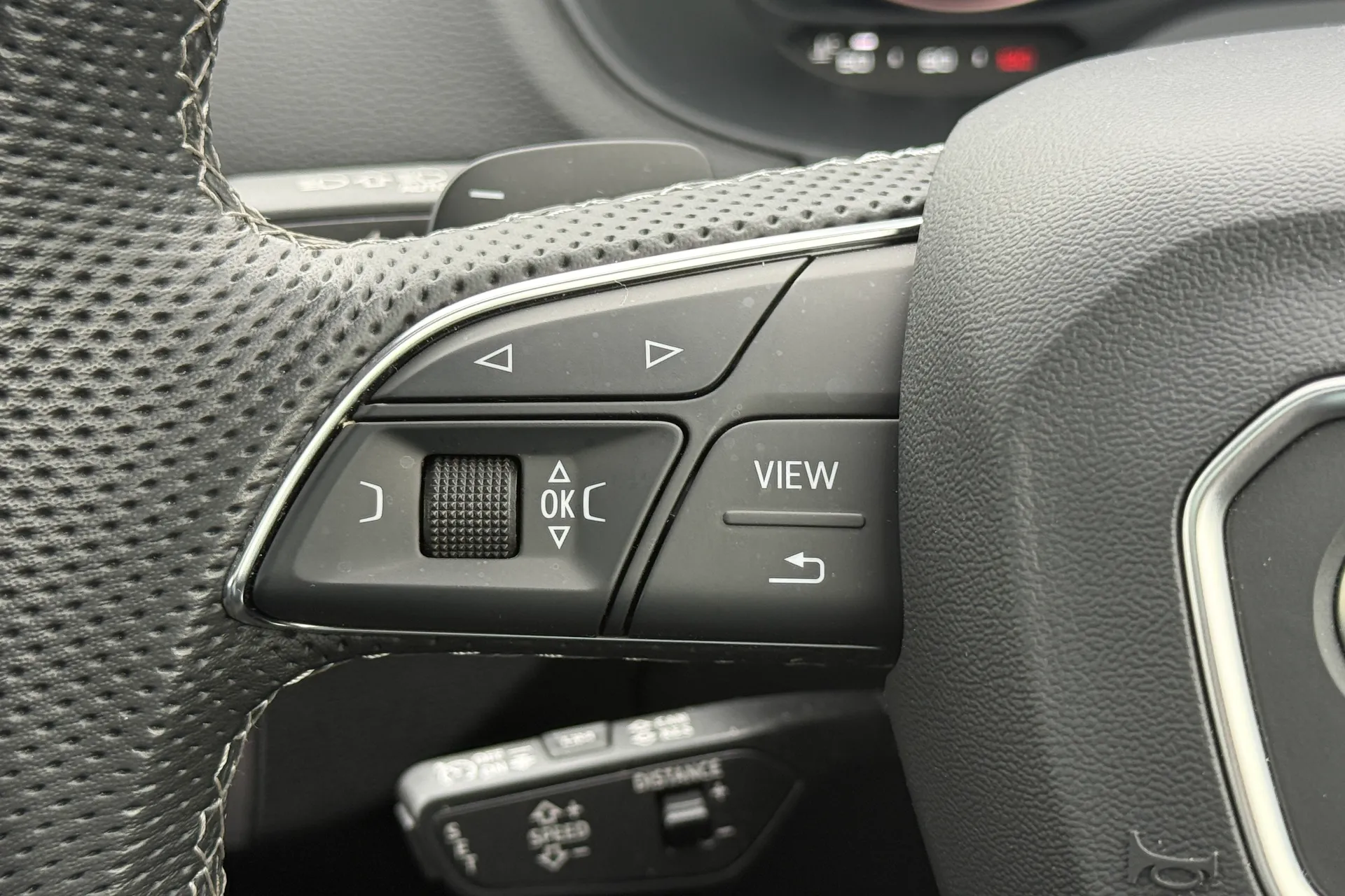 Audi Q2 thumbnail image number 27