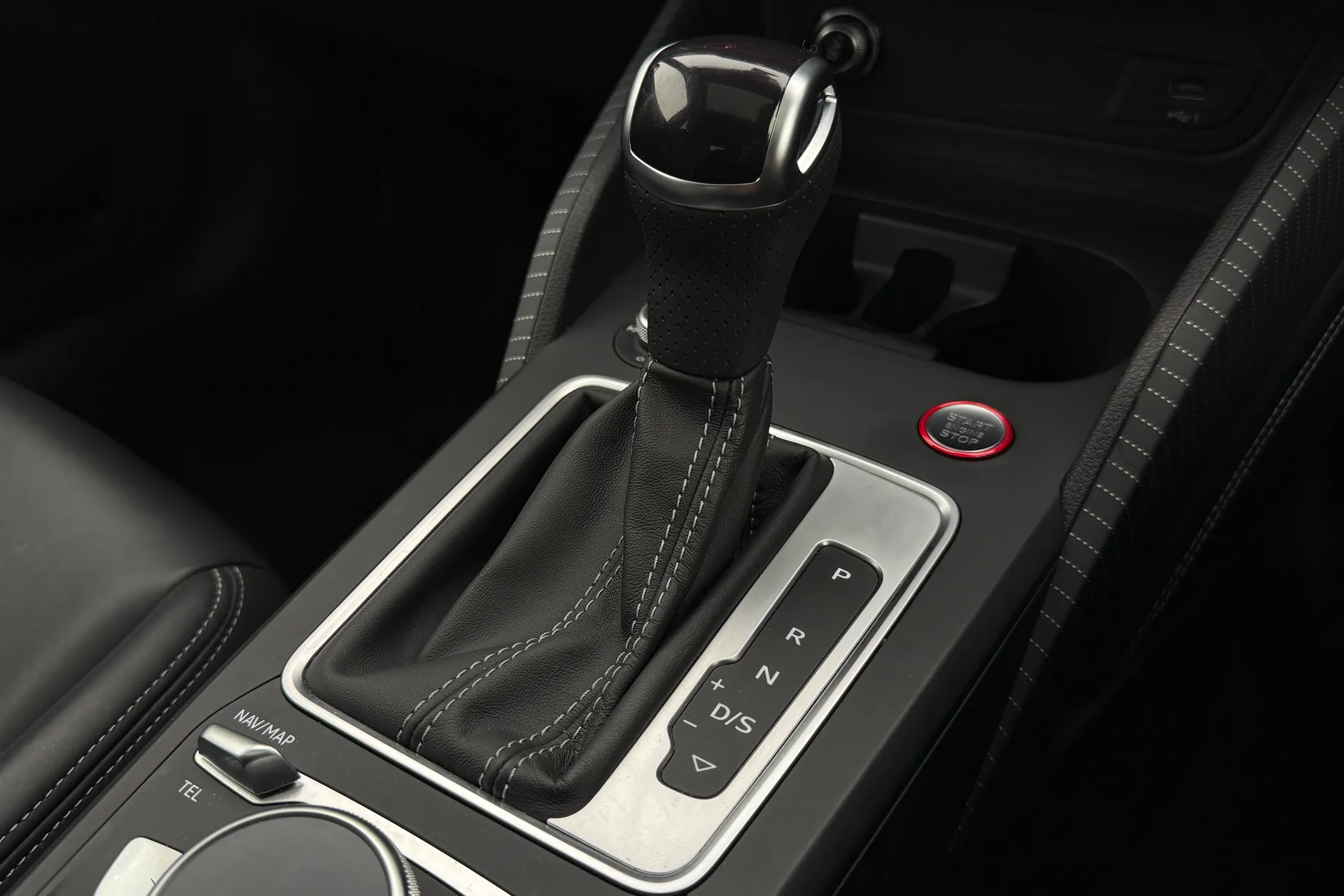 Audi Q2 thumbnail image number 14