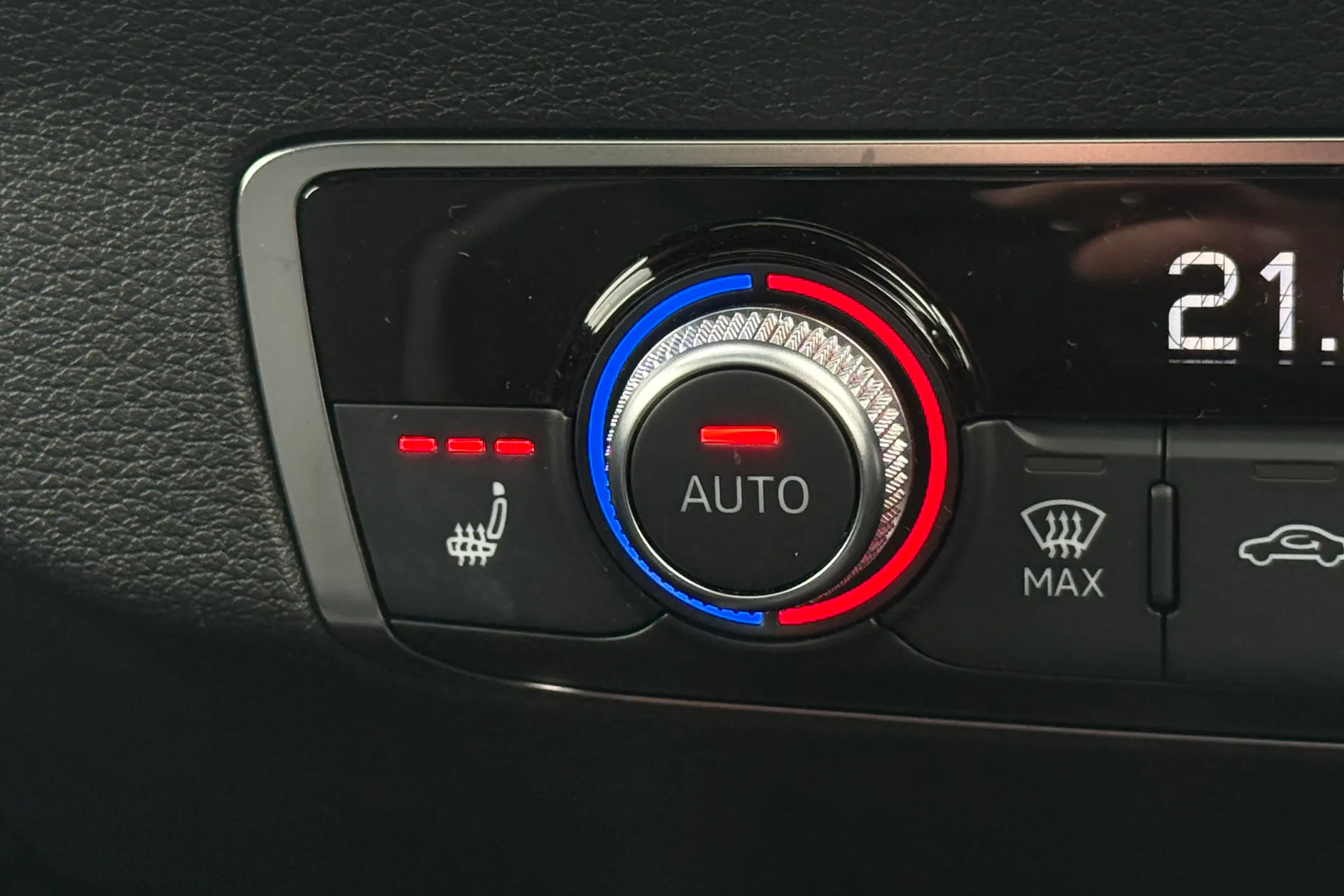 Audi Q2 thumbnail image number 6