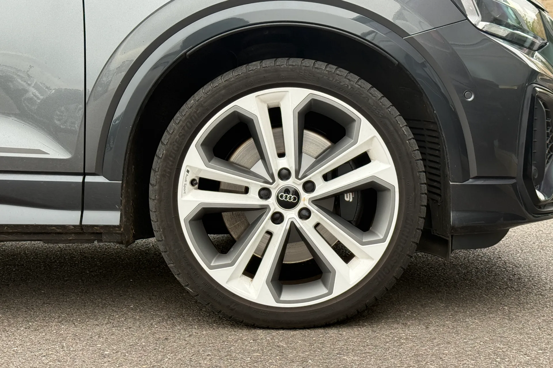 Audi Q2 thumbnail image number 11