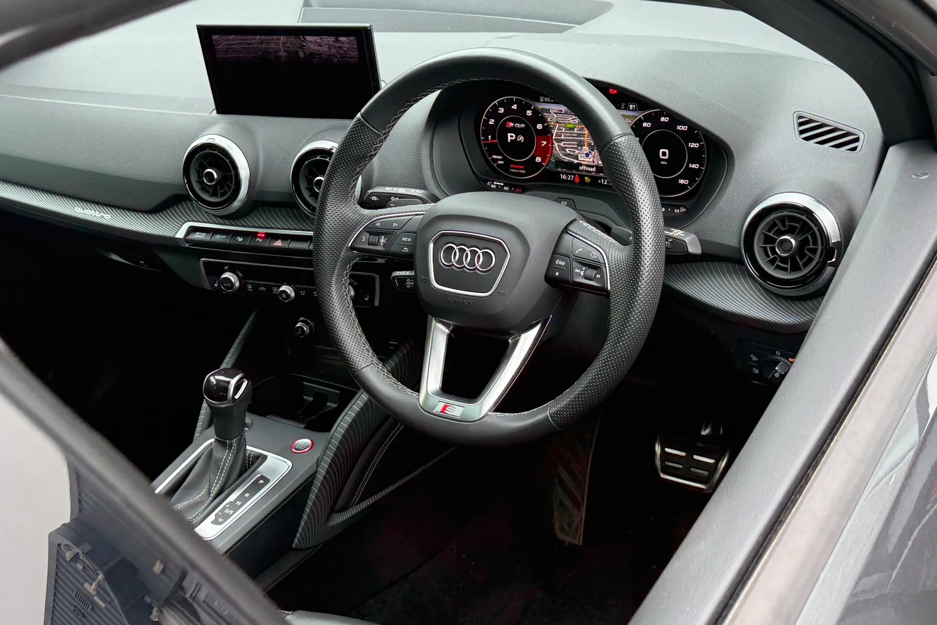Audi Q2 thumbnail image number 36