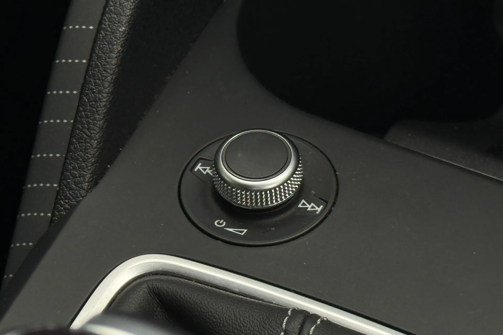 Audi Q2 thumbnail image number 64