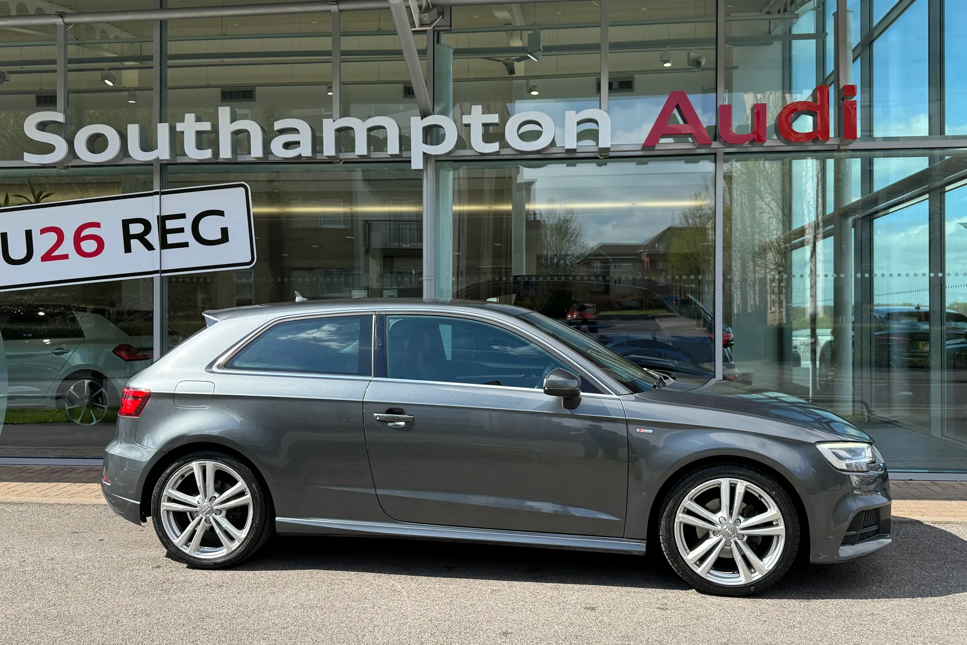 Audi A3 thumbnail image number 2