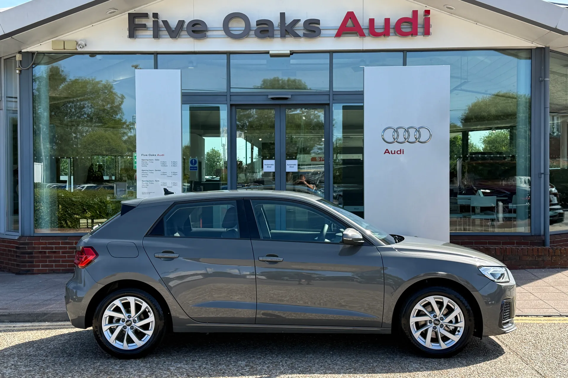 Audi A1 thumbnail image number 2
