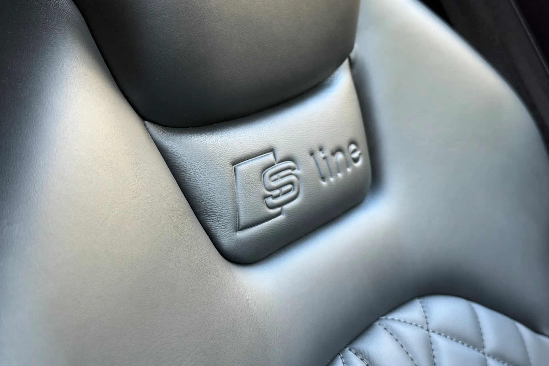 Audi A6 thumbnail image number 27