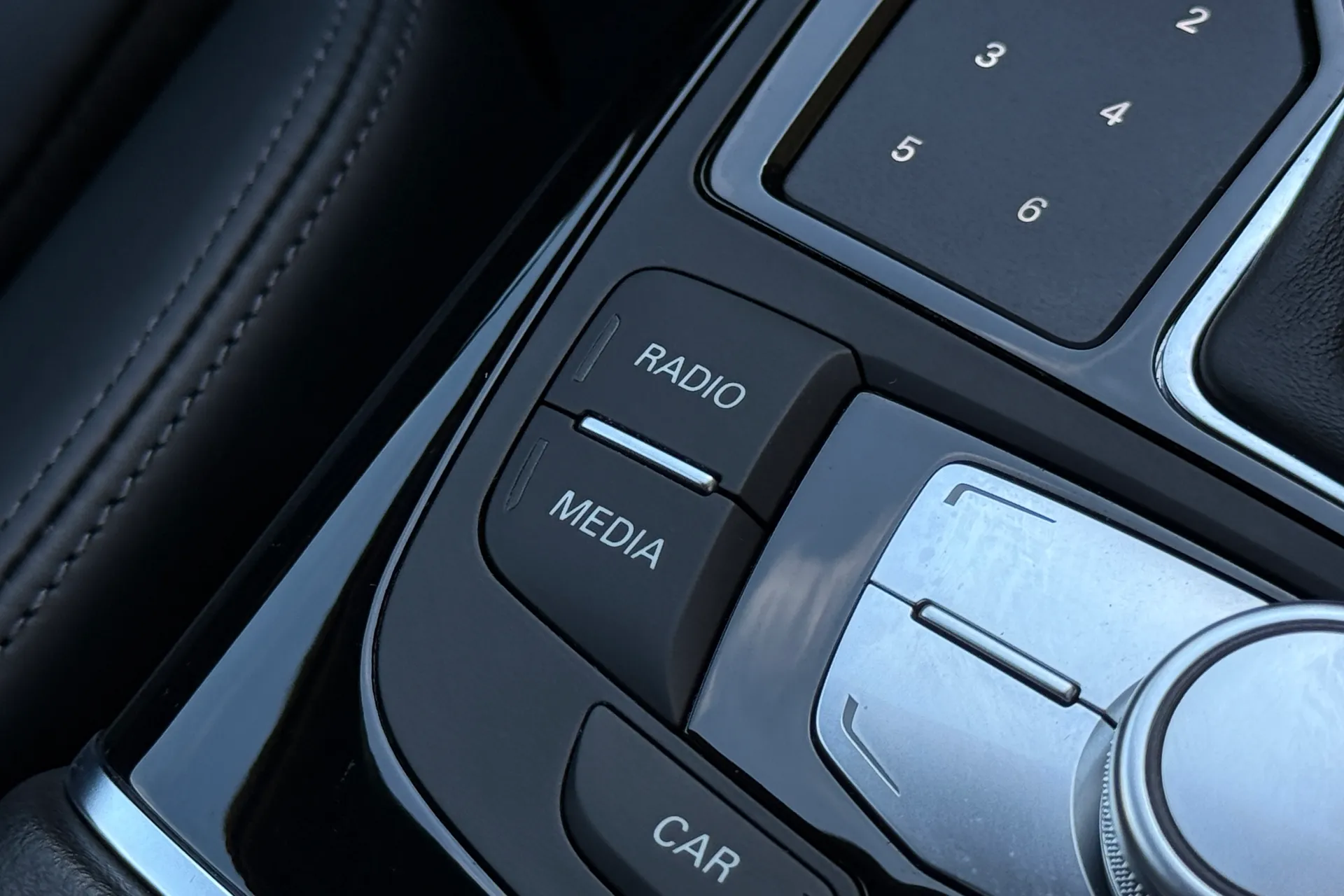 Audi A6 thumbnail image number 16