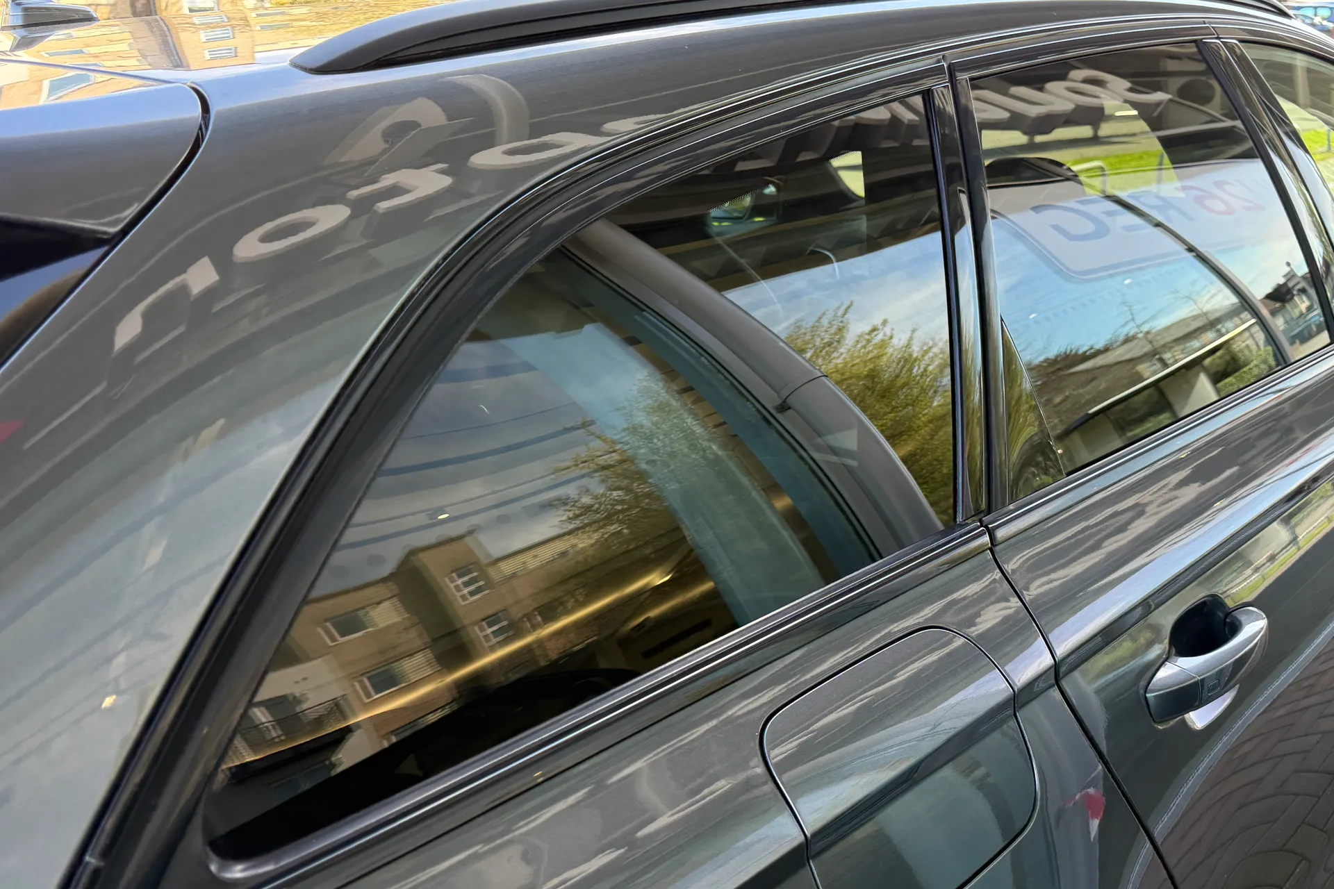 Audi A6 thumbnail image number 45