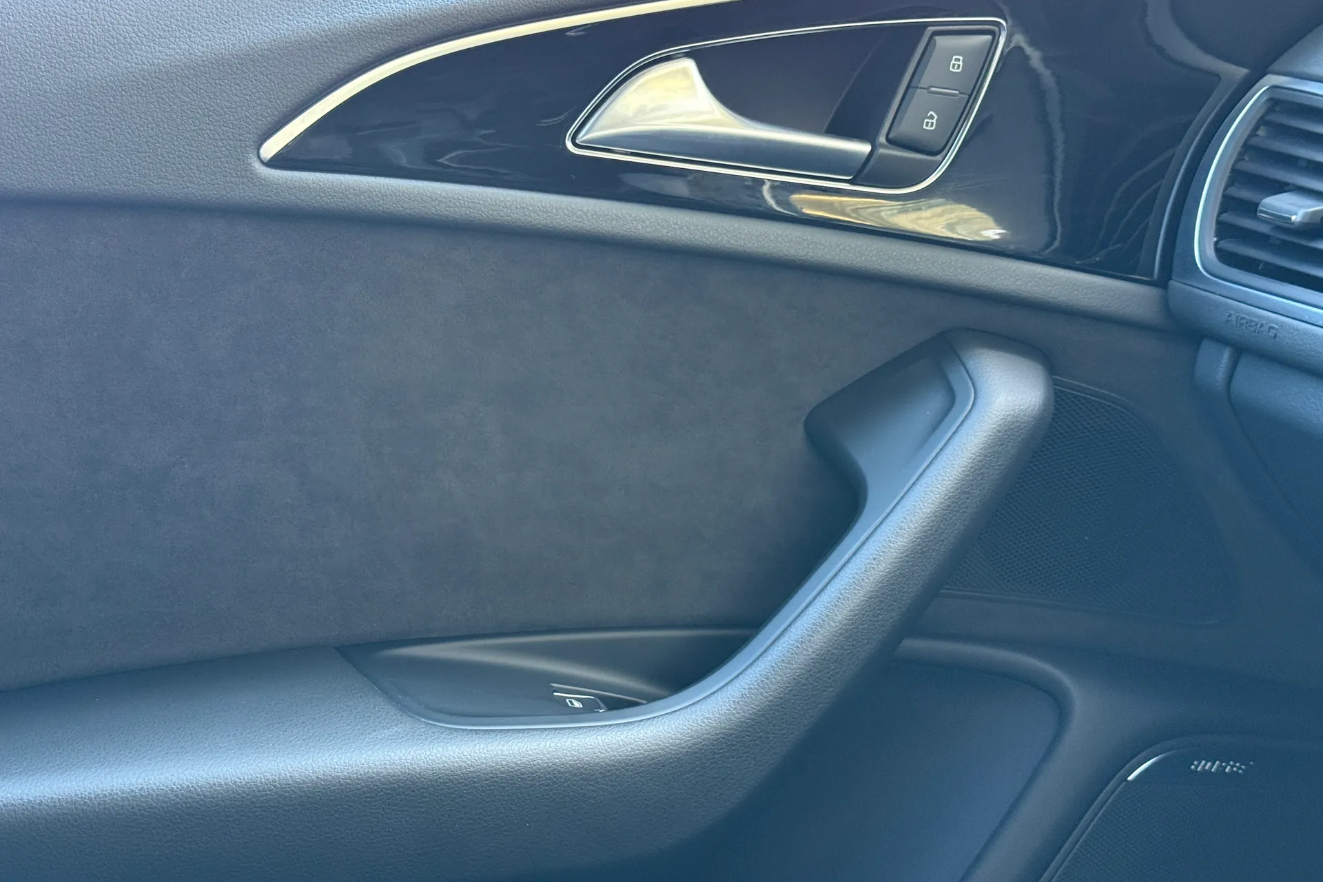 Audi A6 thumbnail image number 28