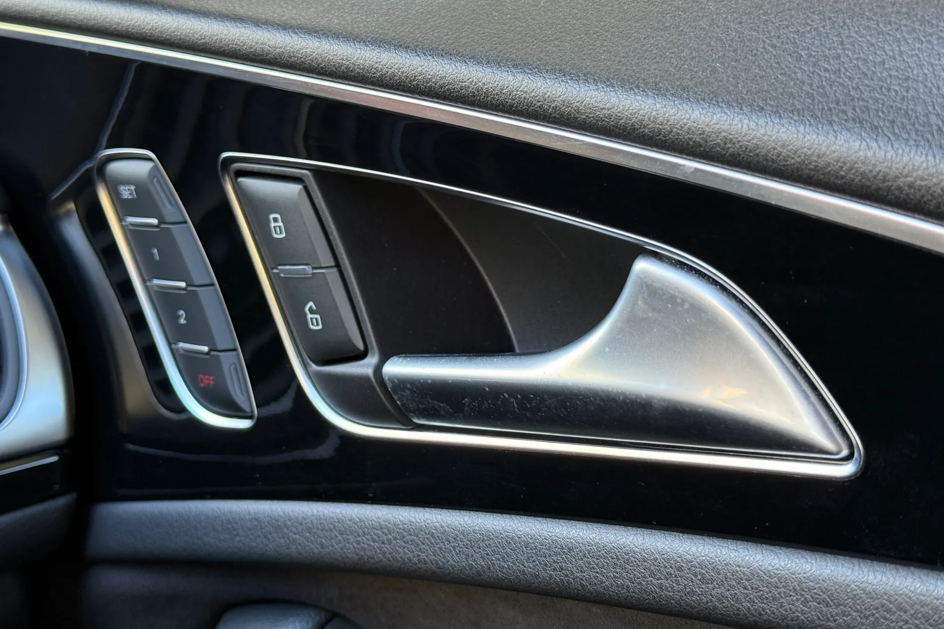 Audi A6 thumbnail image number 37