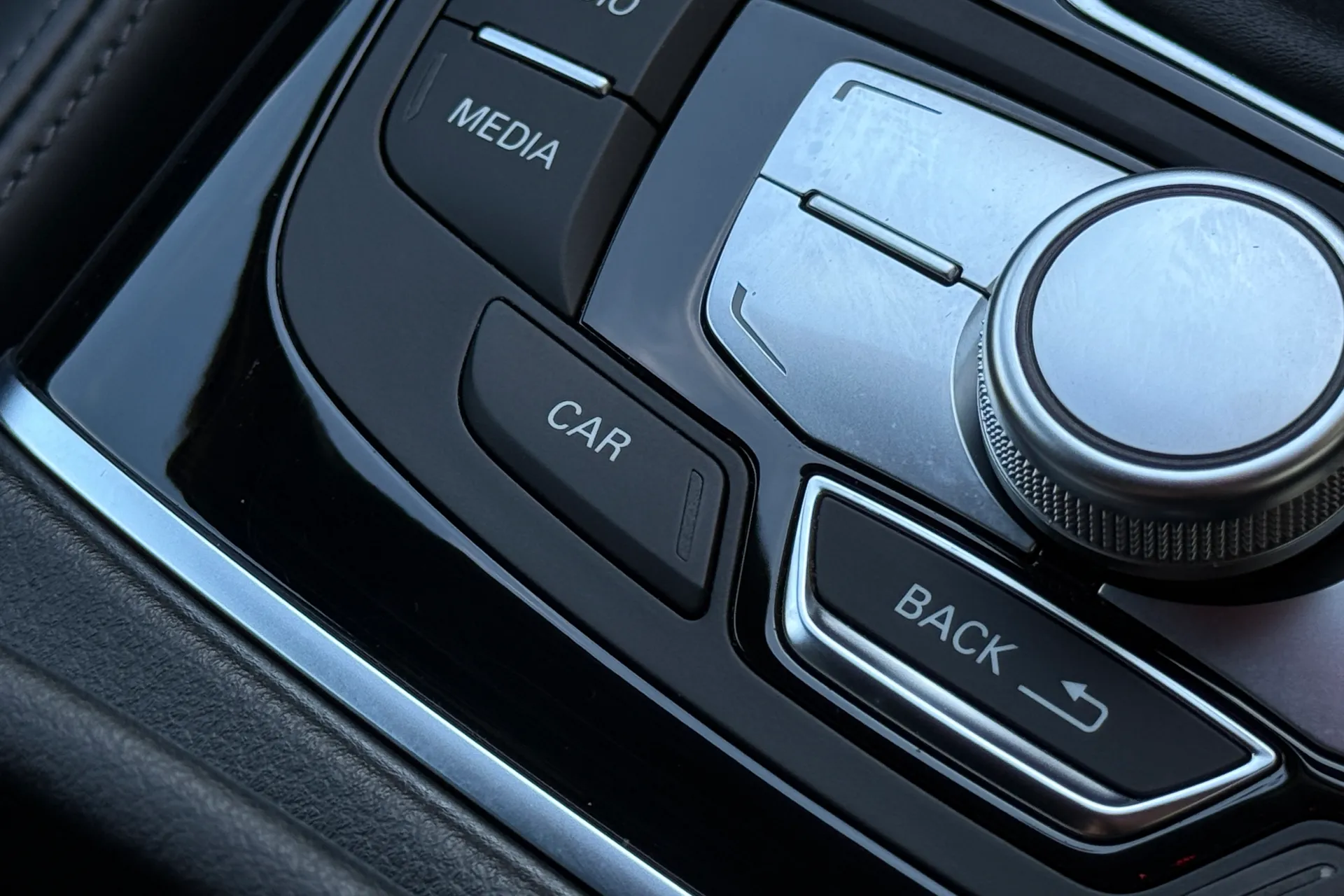 Audi A6 thumbnail image number 17