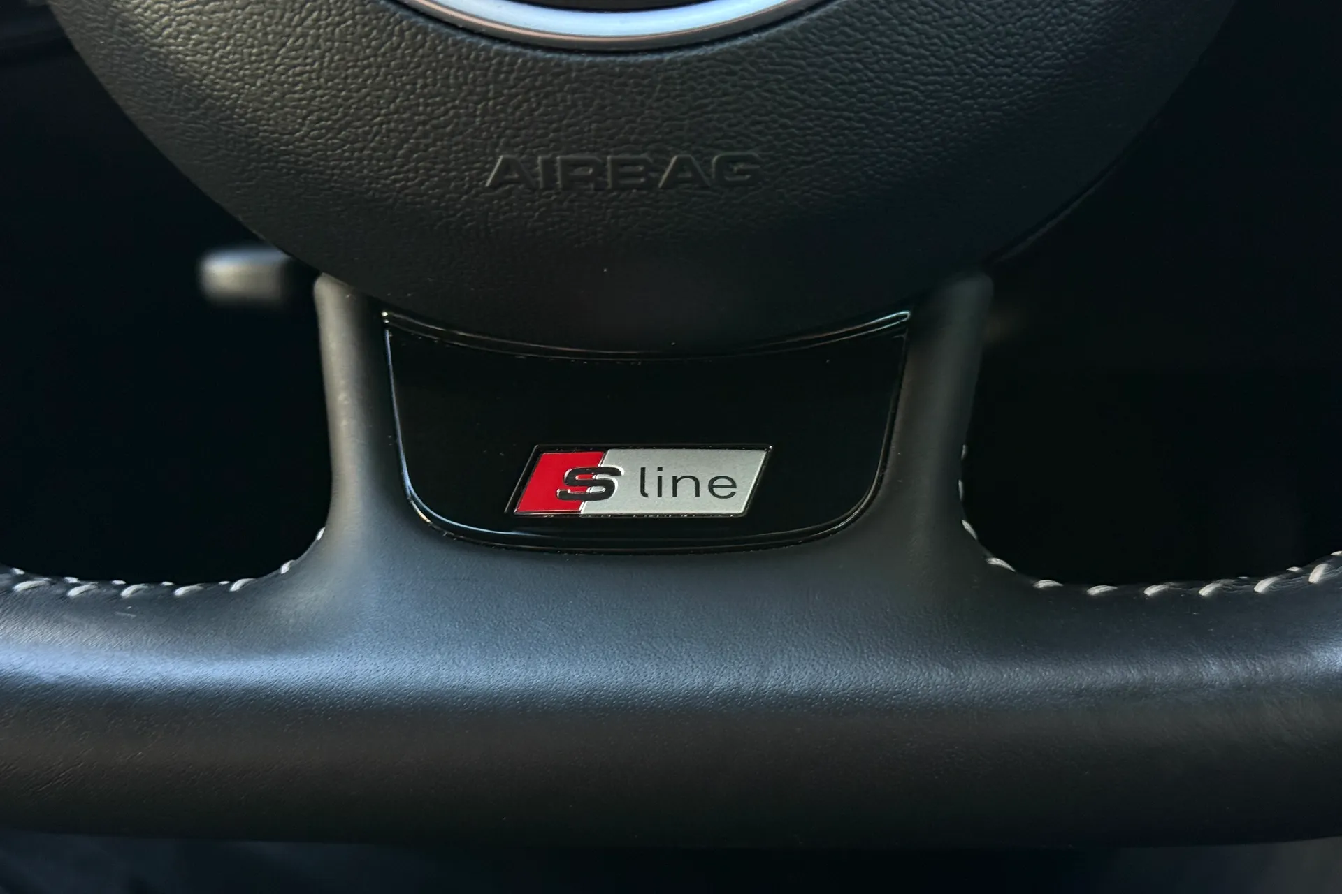 Audi A6 thumbnail image number 31