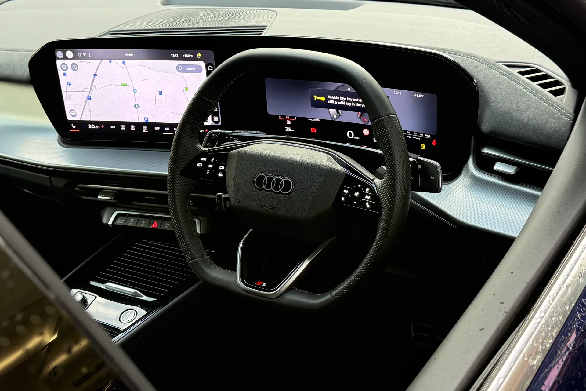 Audi Q3 thumbnail image number 25