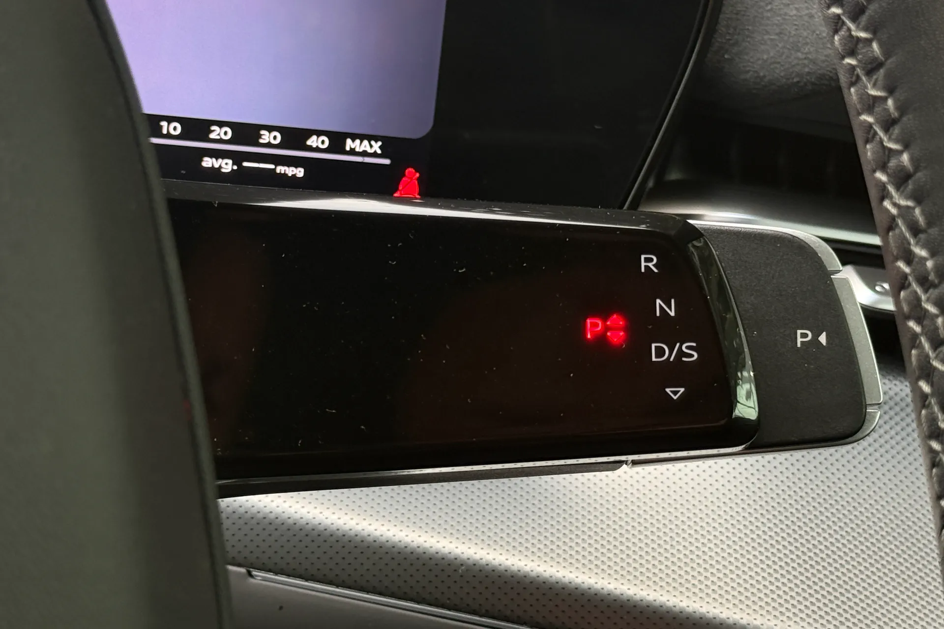 Audi Q3 thumbnail image number 12