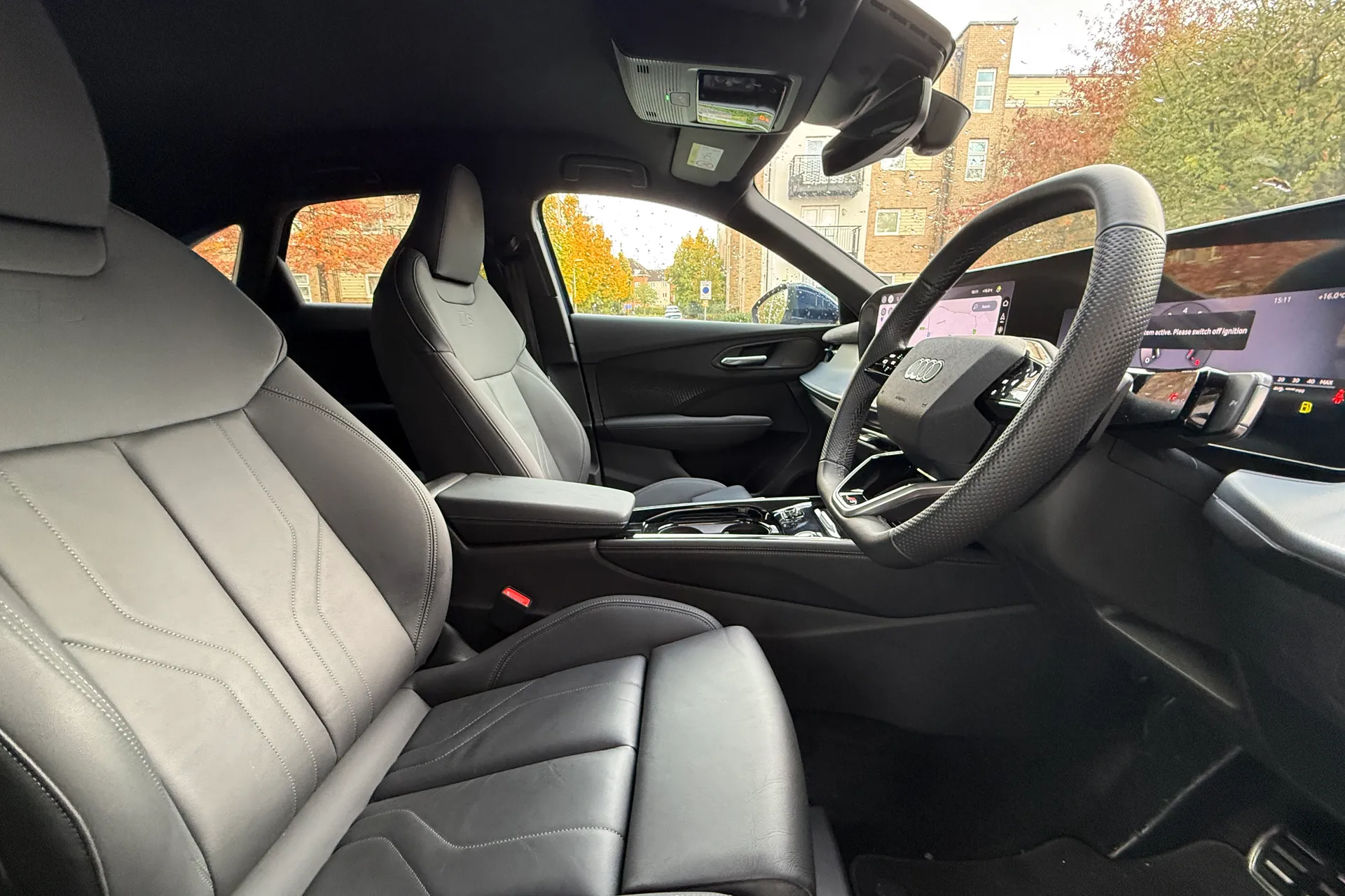 Audi Q3 thumbnail image number 23