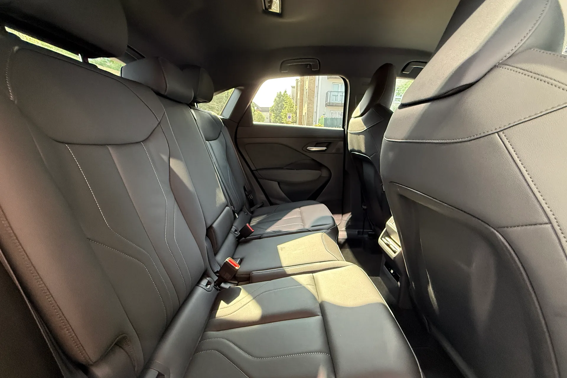 Audi Q3 thumbnail image number 35