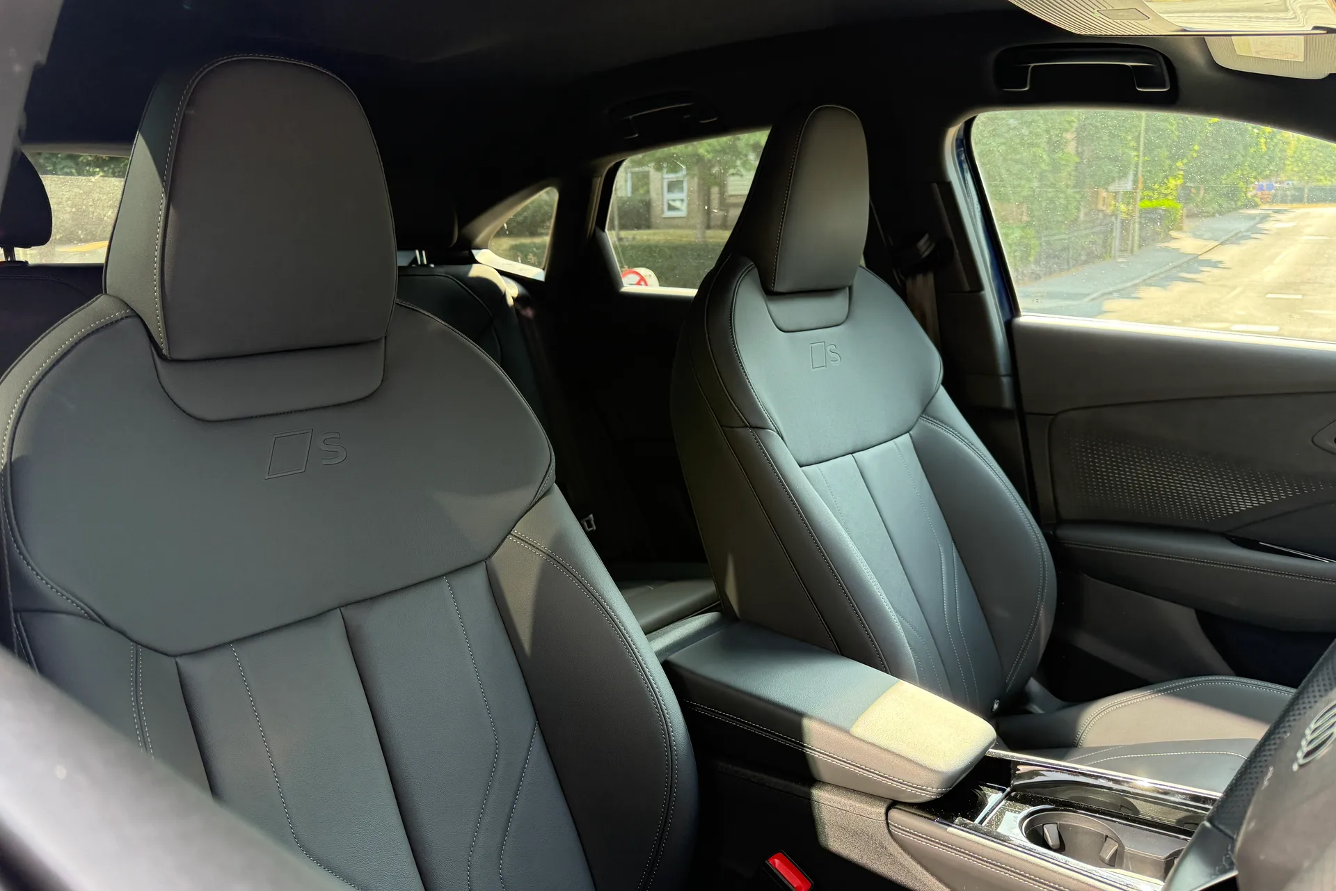 Audi Q3 thumbnail image number 31
