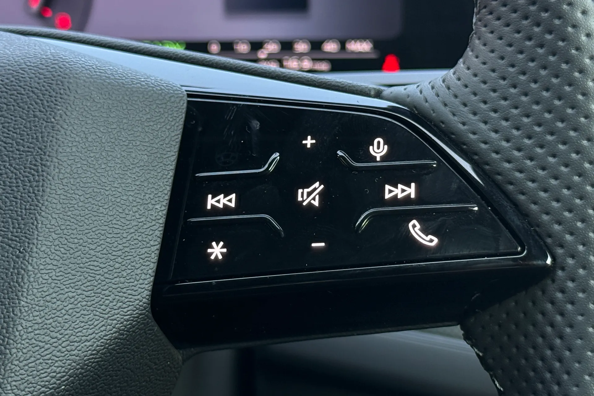 Audi Q3 thumbnail image number 11
