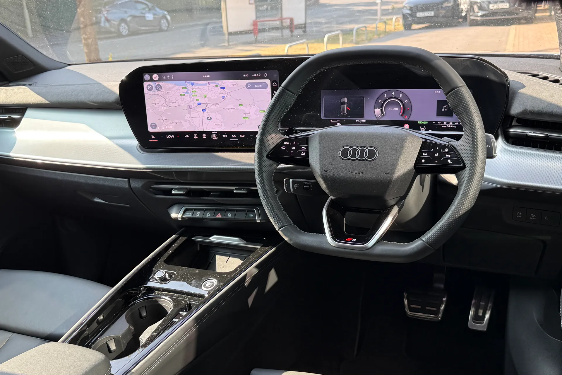 Audi Q3 thumbnail image number 34