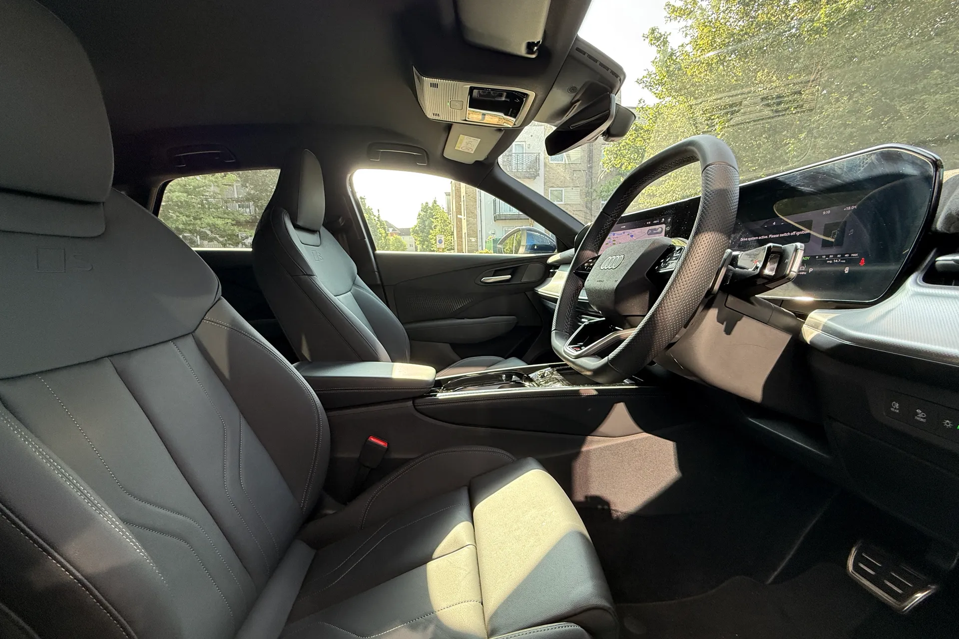 Audi Q3 thumbnail image number 29