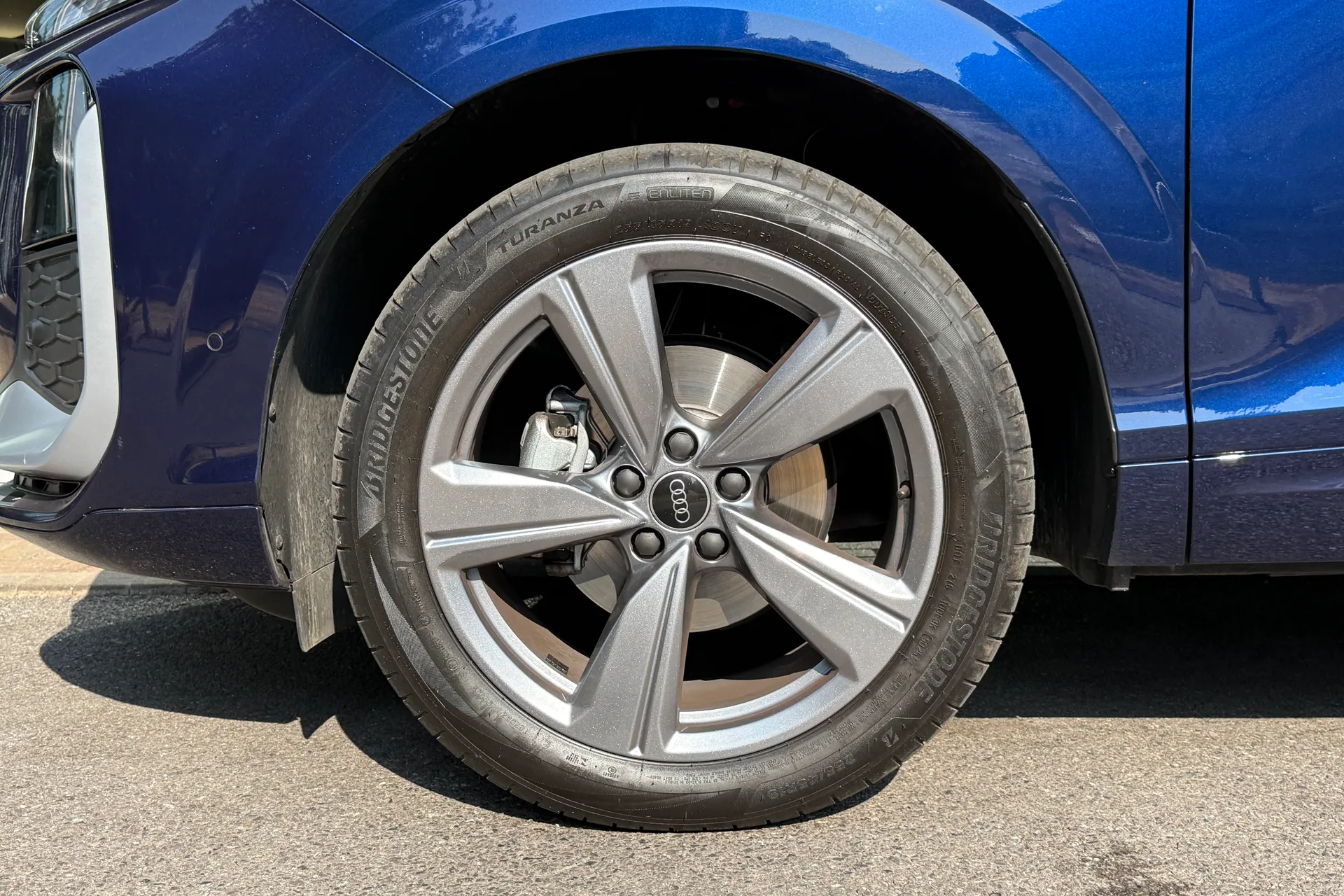 Audi Q3 thumbnail image number 5