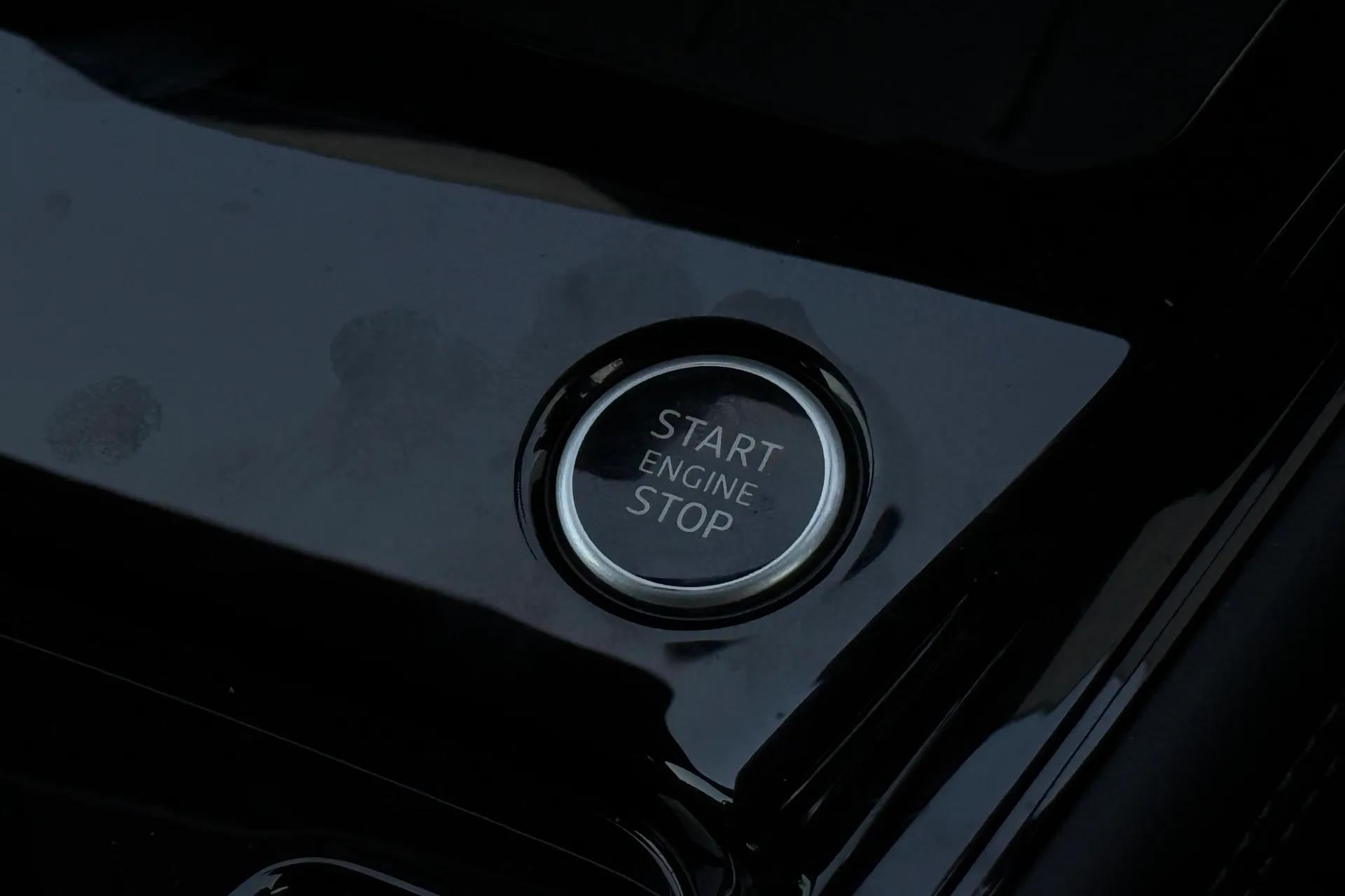 Audi Q3 thumbnail image number 21