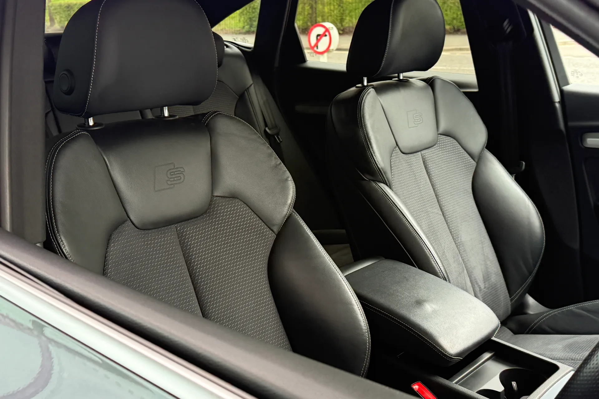 Audi Q5 thumbnail image number 38